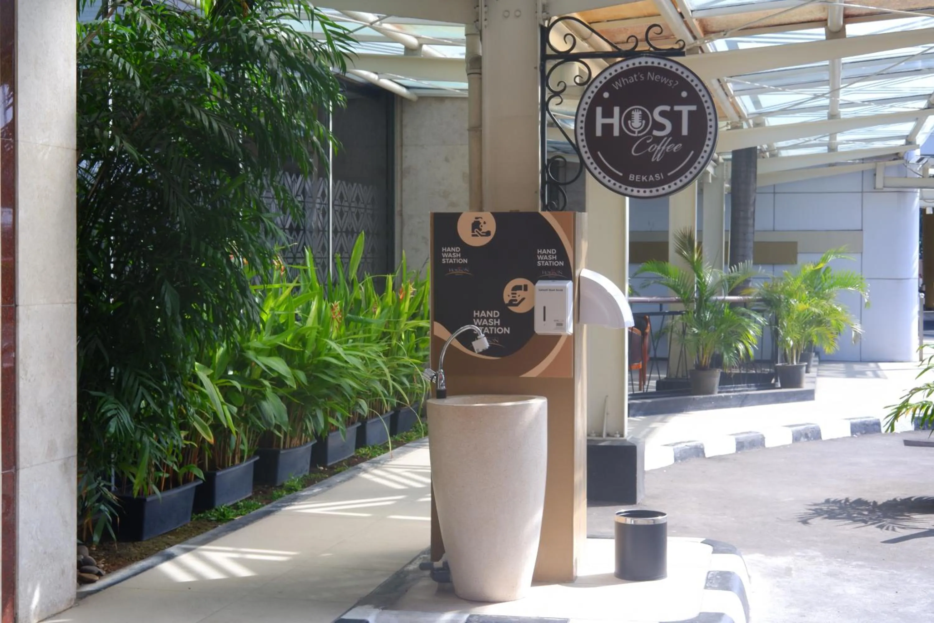 Facade/entrance in Hotel Horison Ultima Bekasi