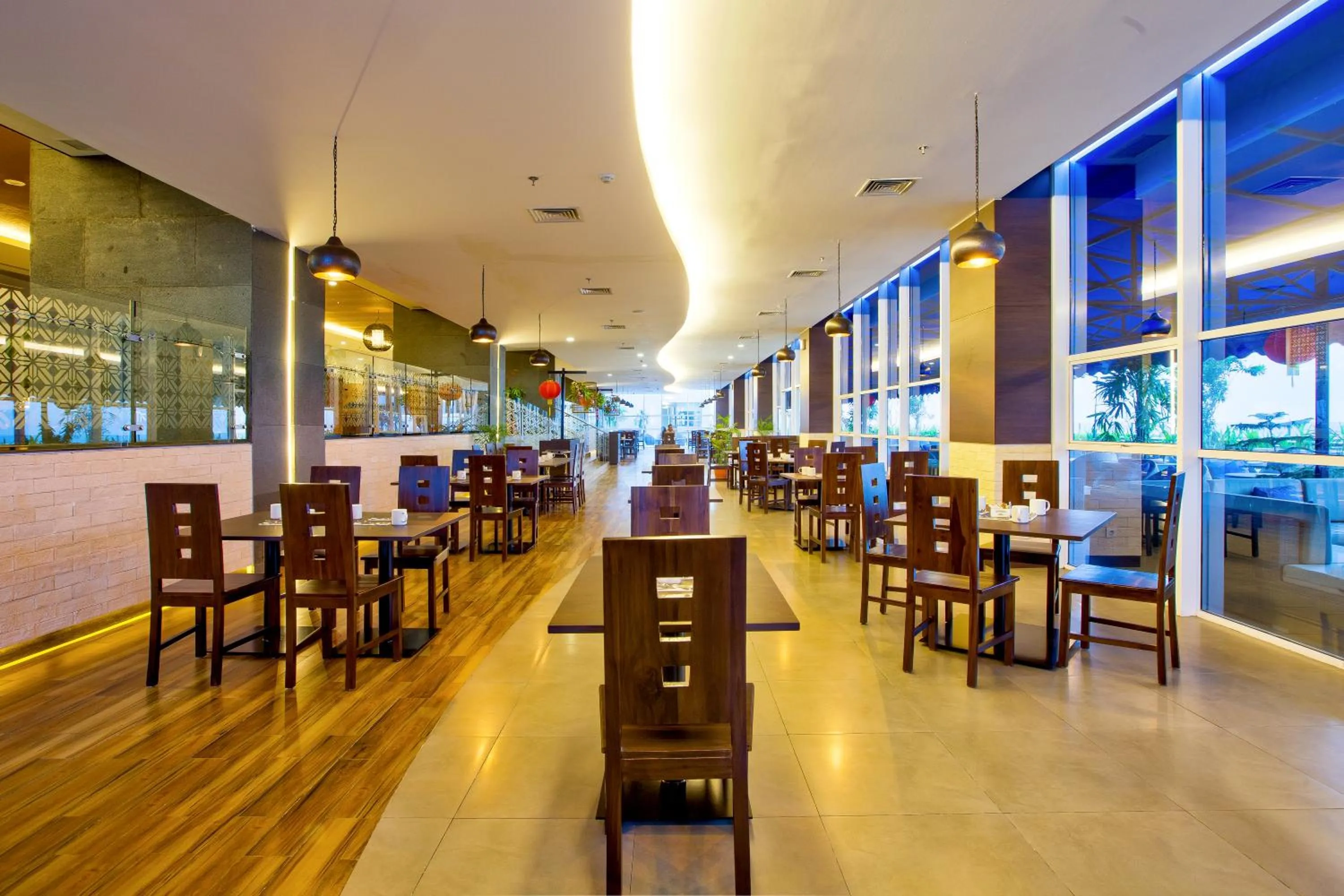 Restaurant/places to eat in Hotel Horison Ultima Bekasi