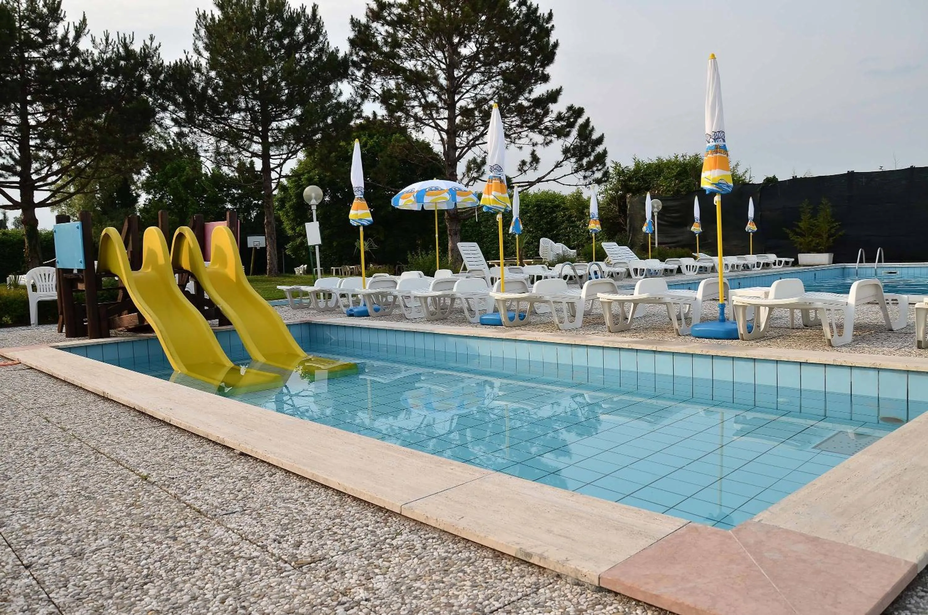 Restaurant/places to eat in Hotel Sporting