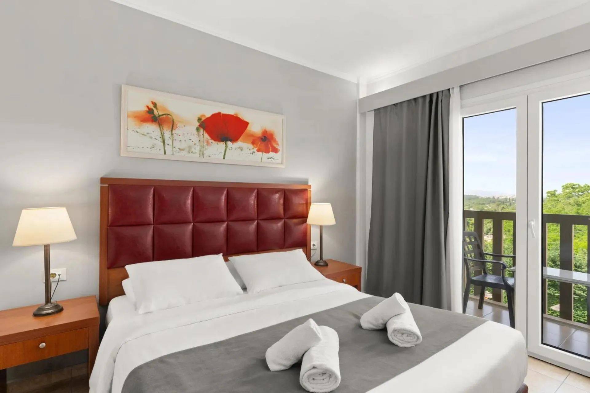 Bed in Ariti Grand Hotel