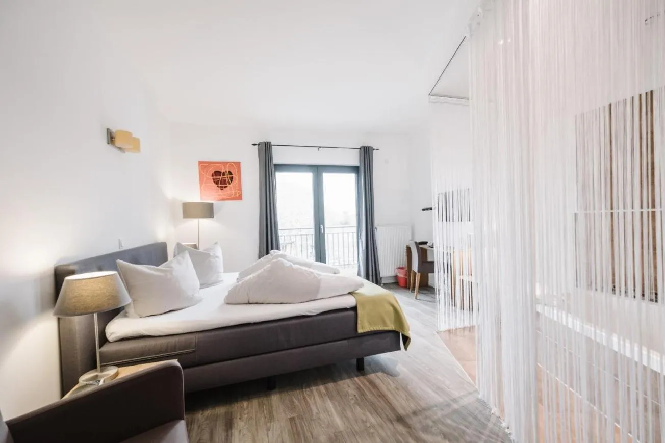 Photo of the whole room, Bed in Jordan's Untermühle