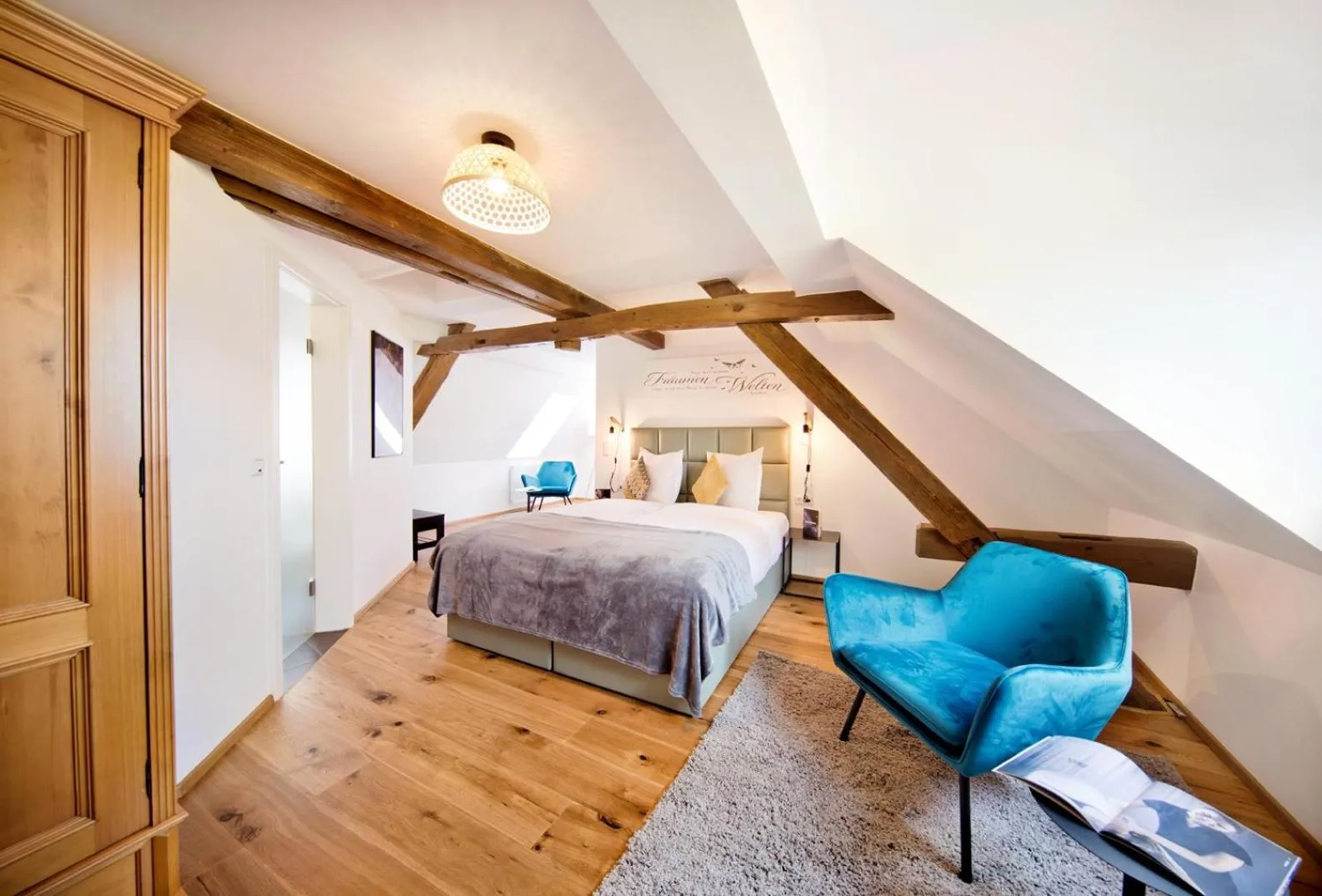 Photo of the whole room, Bed in Jordan's Untermühle