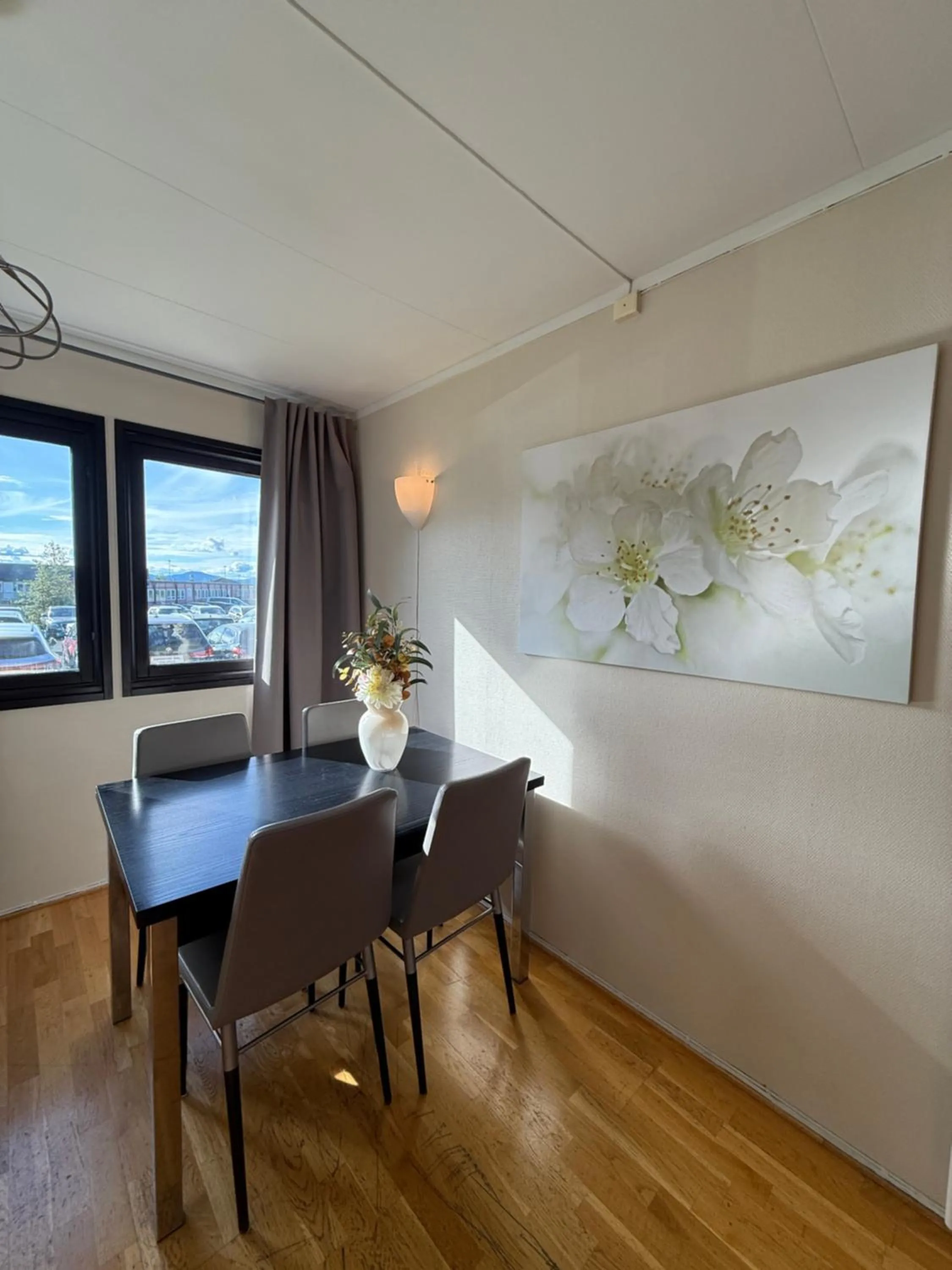 Seating area in Sandmoen Bed & Breakfast, Free Parking