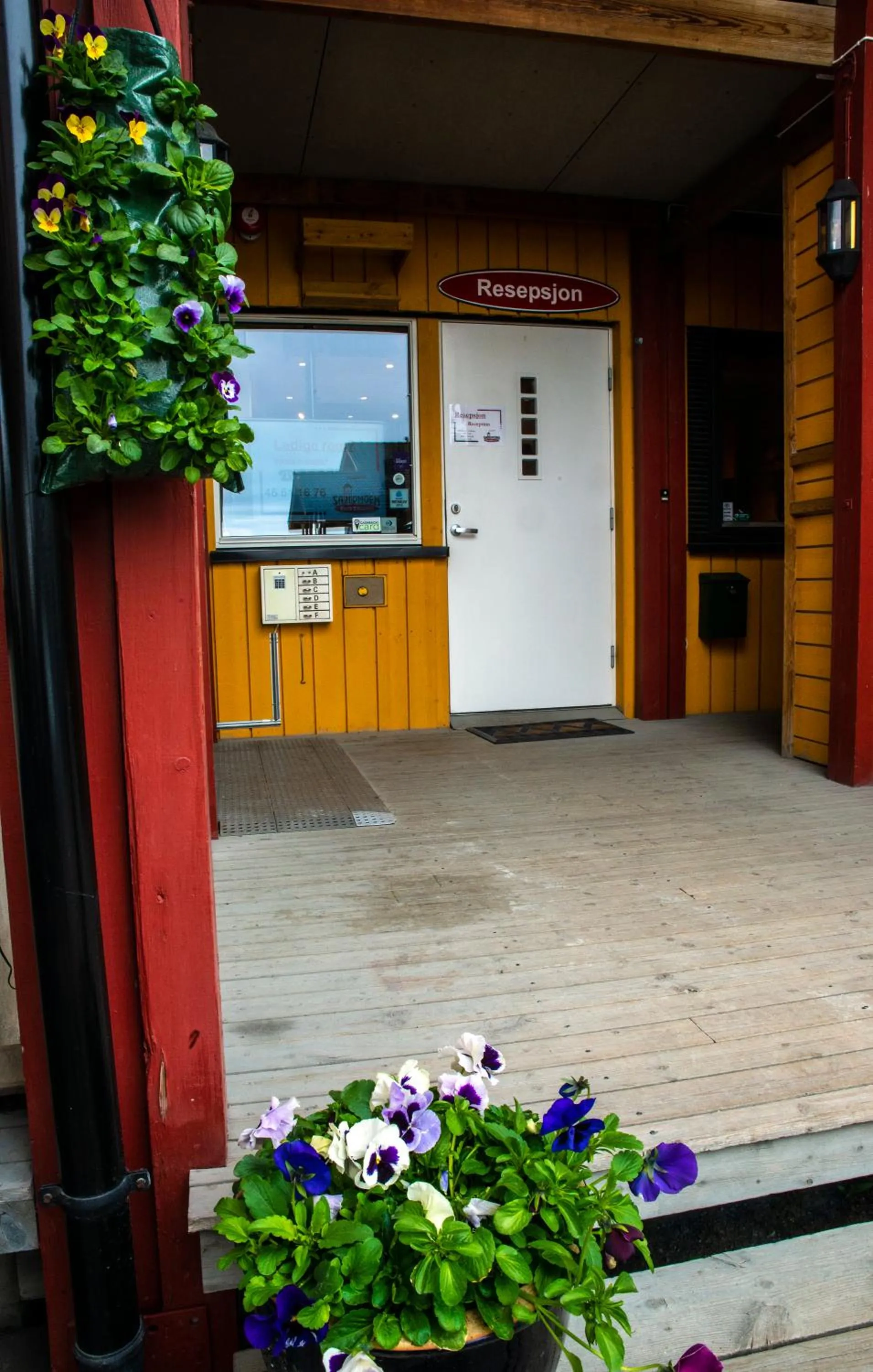 Facade/entrance in Sandmoen Bed & Breakfast, Free Parking