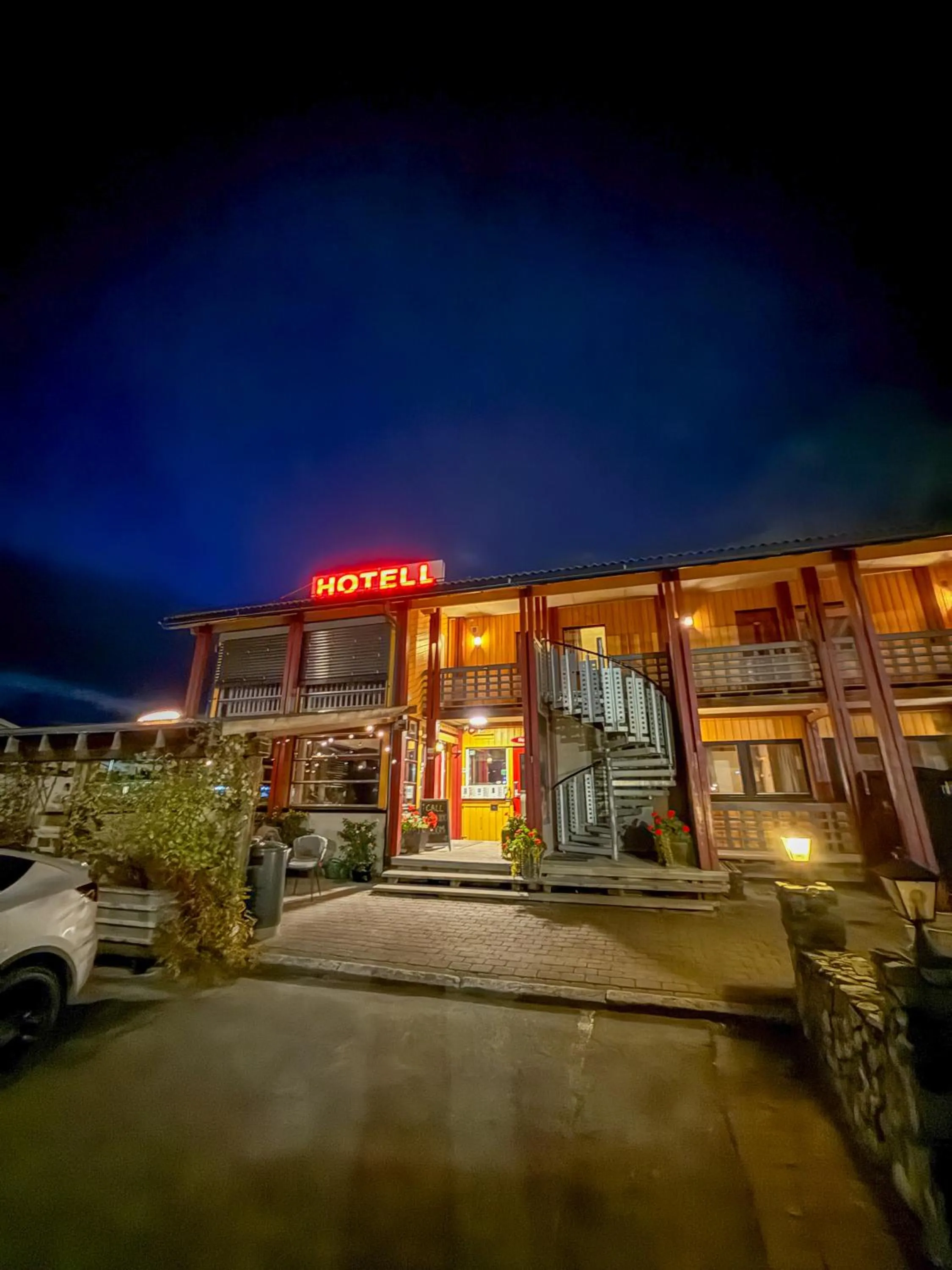 Property building in Sandmoen Bed & Breakfast, Free Parking