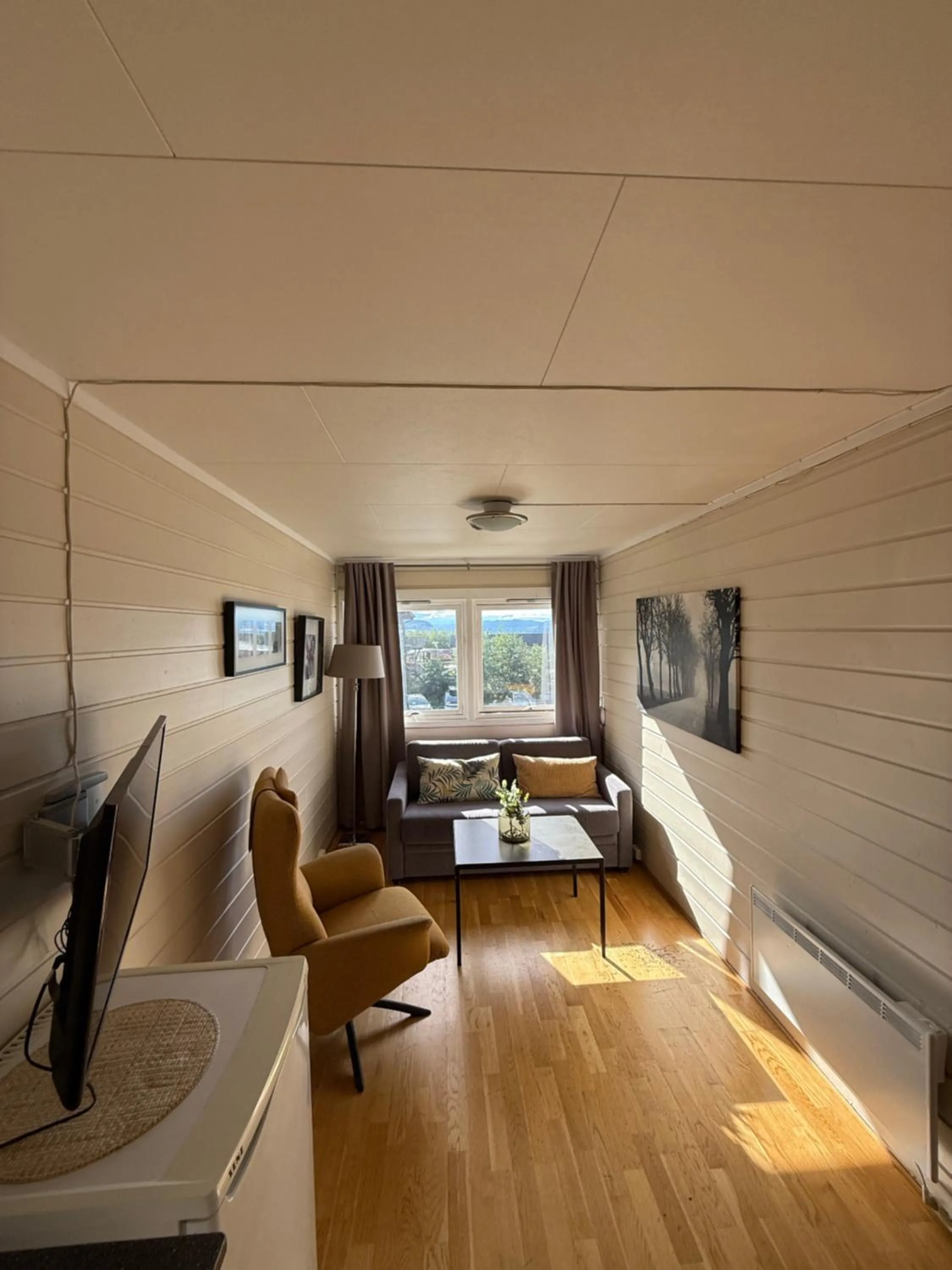 TV and multimedia in Sandmoen Bed & Breakfast, Free Parking