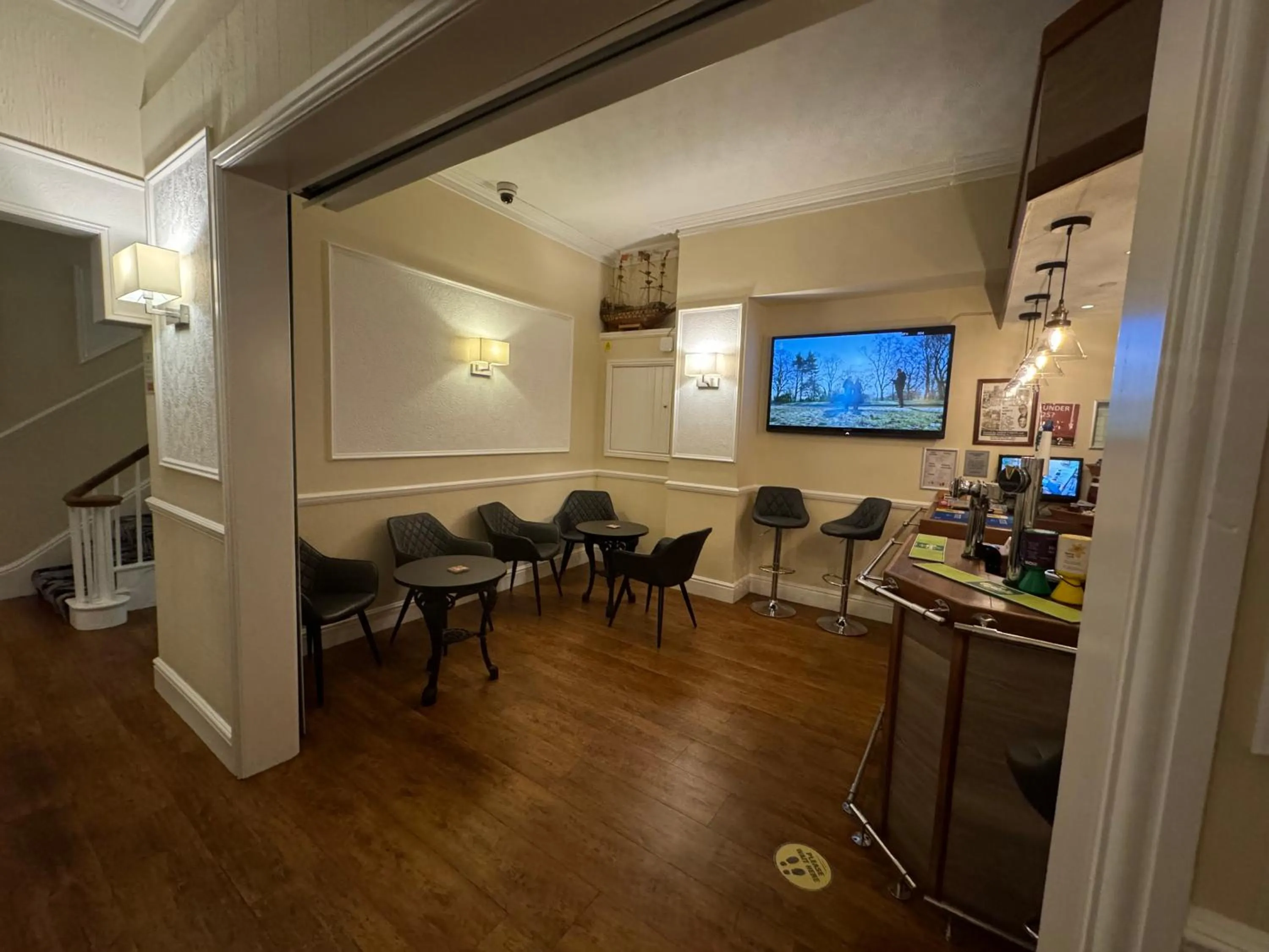 Lounge or bar in Winchmore Hotel