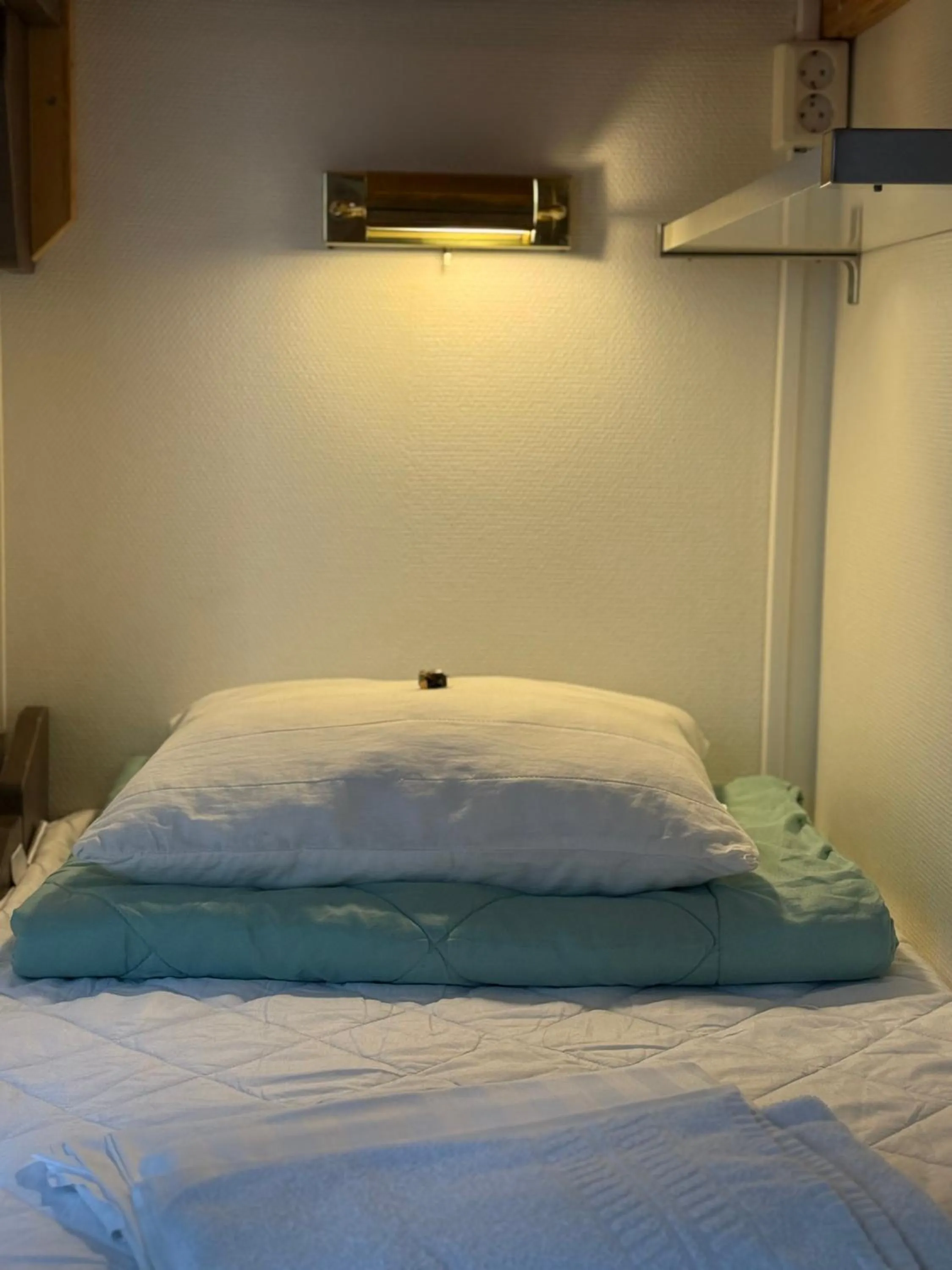 Bed in Torget Vandrarhem