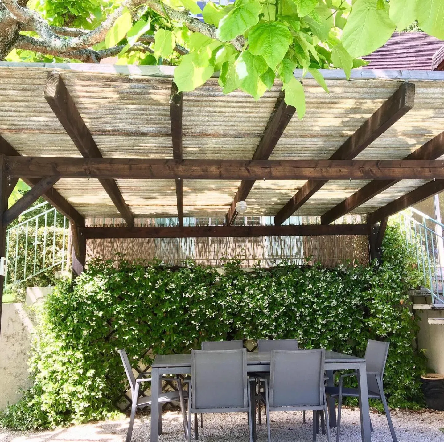 Patio in Les Feuillantines Perigord Noir