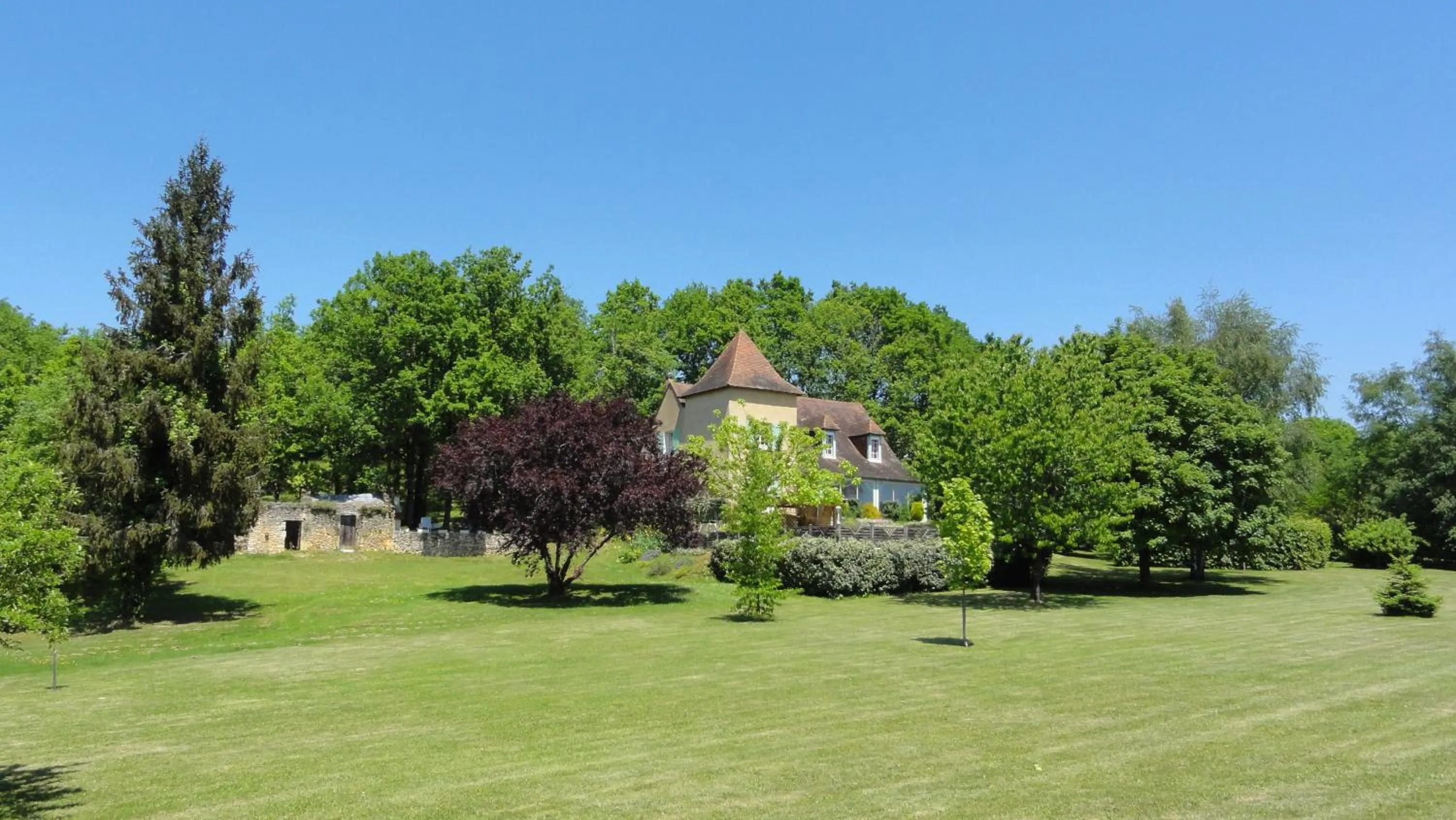 Garden in Les Feuillantines Perigord Noir