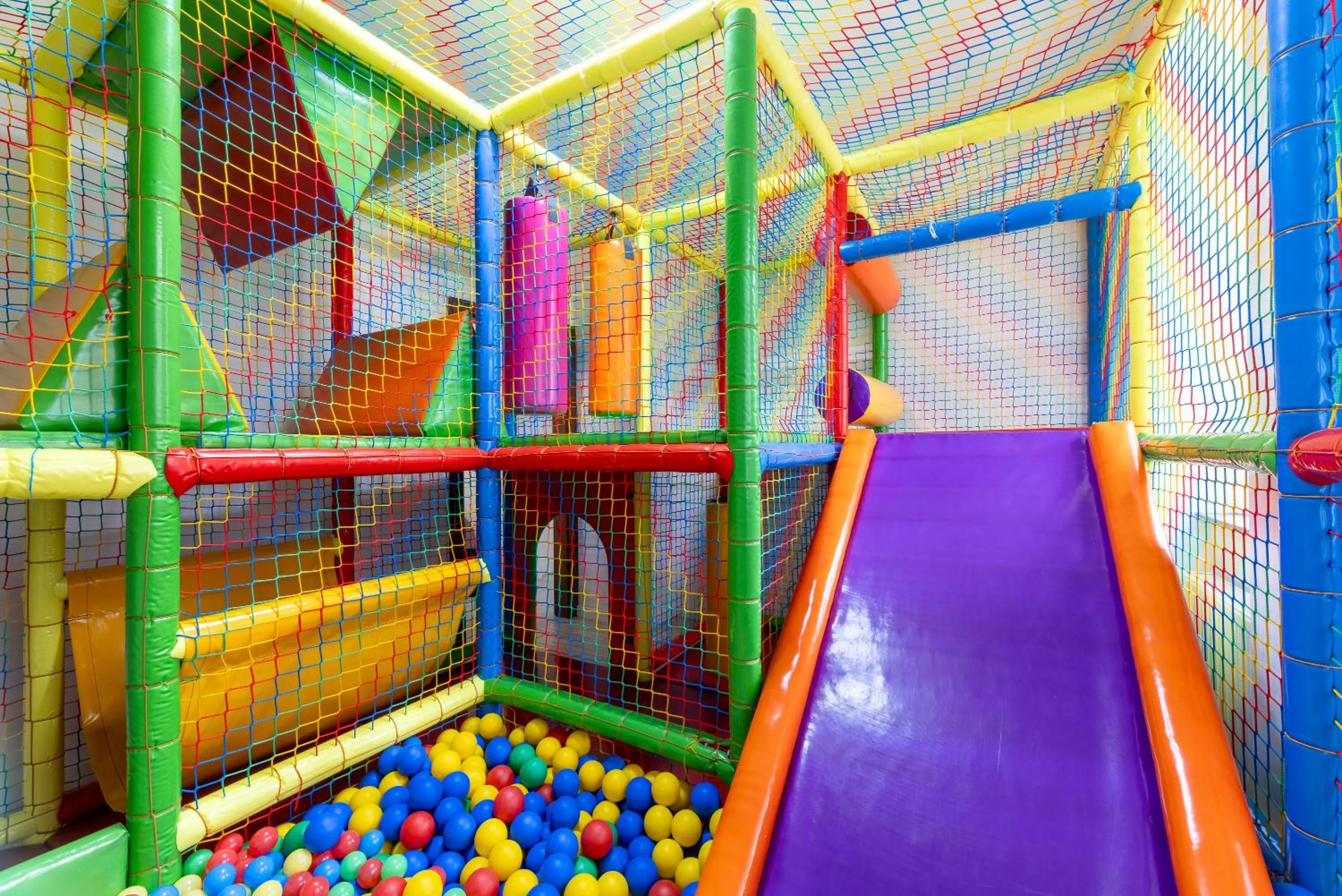 Children play ground in Apartamenty Bałtyckie - Grand Baltic - WIFI, Klimatyzacja, Sala Zabaw, Taras wypoczynkowy, centrum Ustki