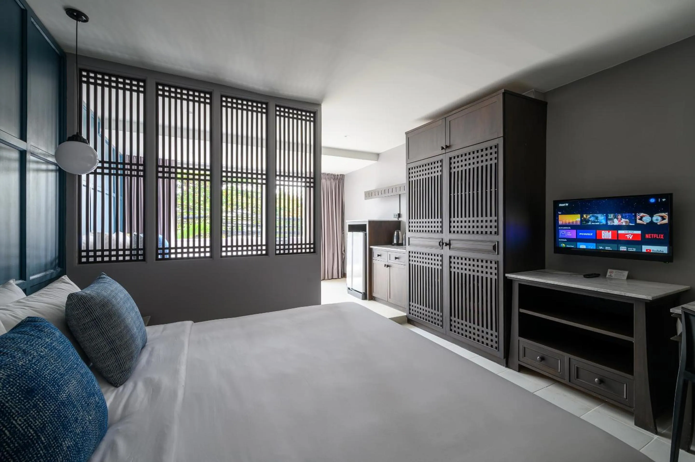 Living room, TV/Entertainment Center in Quarter 09 Beach