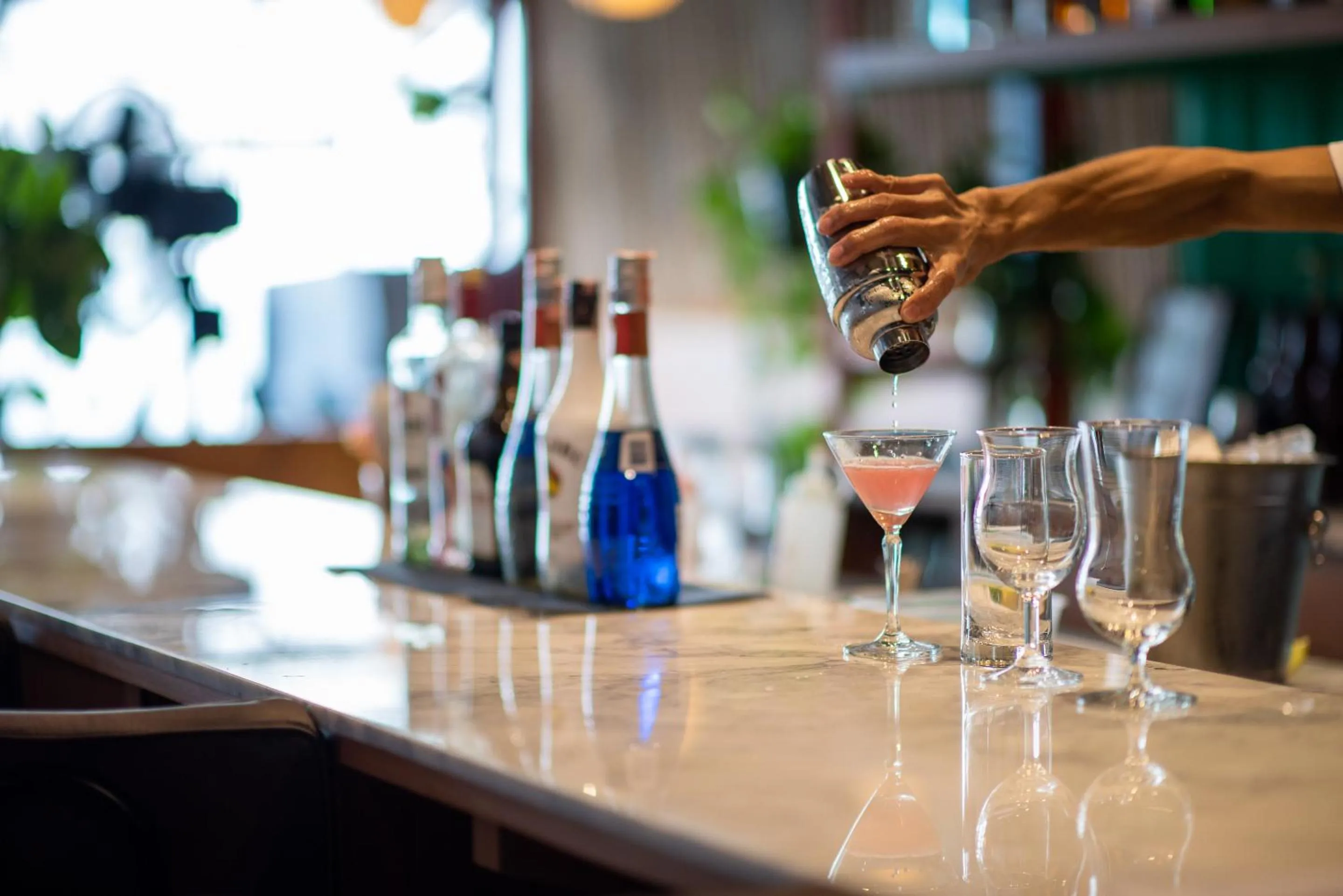 Drinks, Restaurant/Places to Eat in Quarter 09 Beach