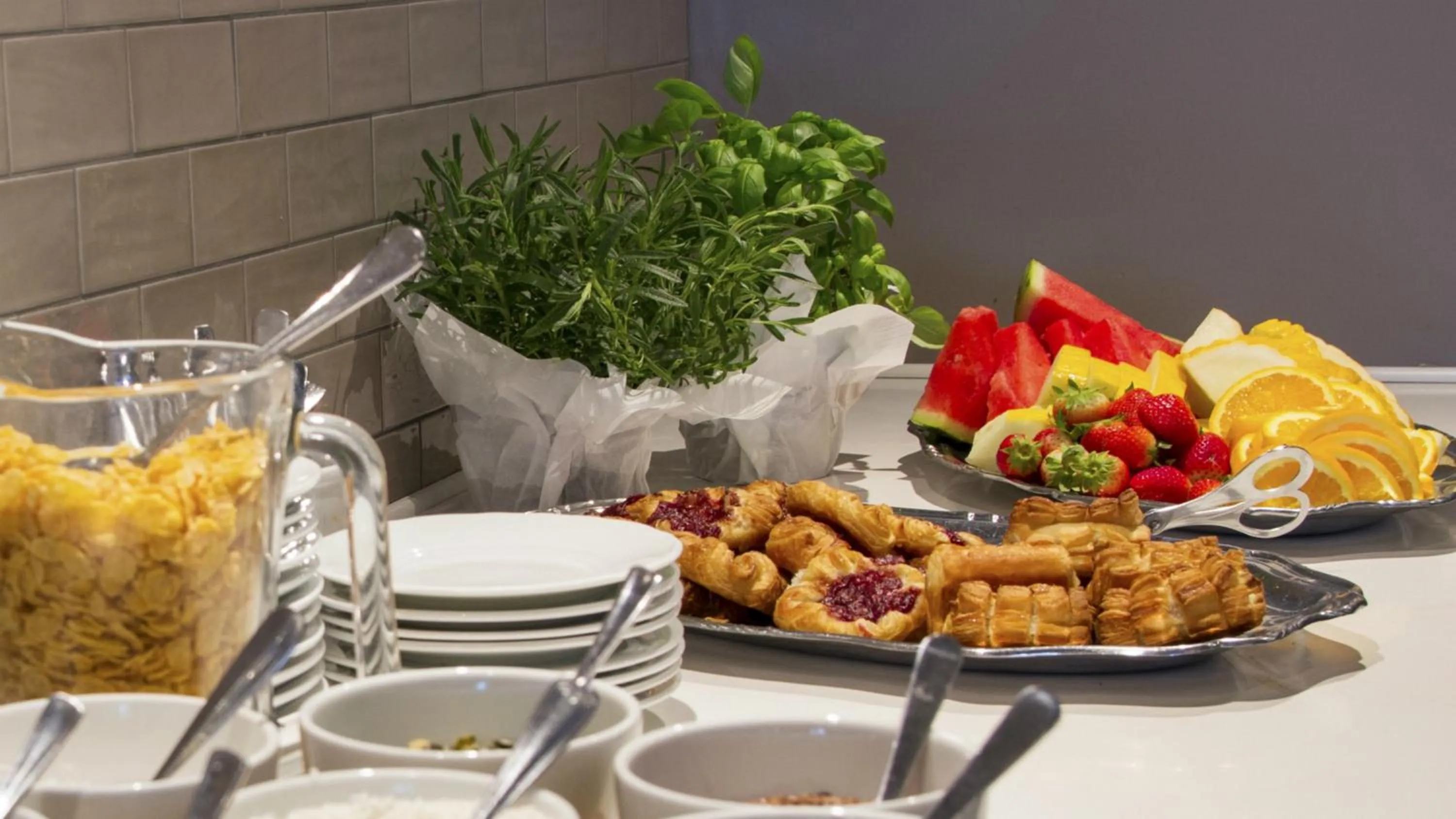 Buffet breakfast in Thon PartnerHotel Horten