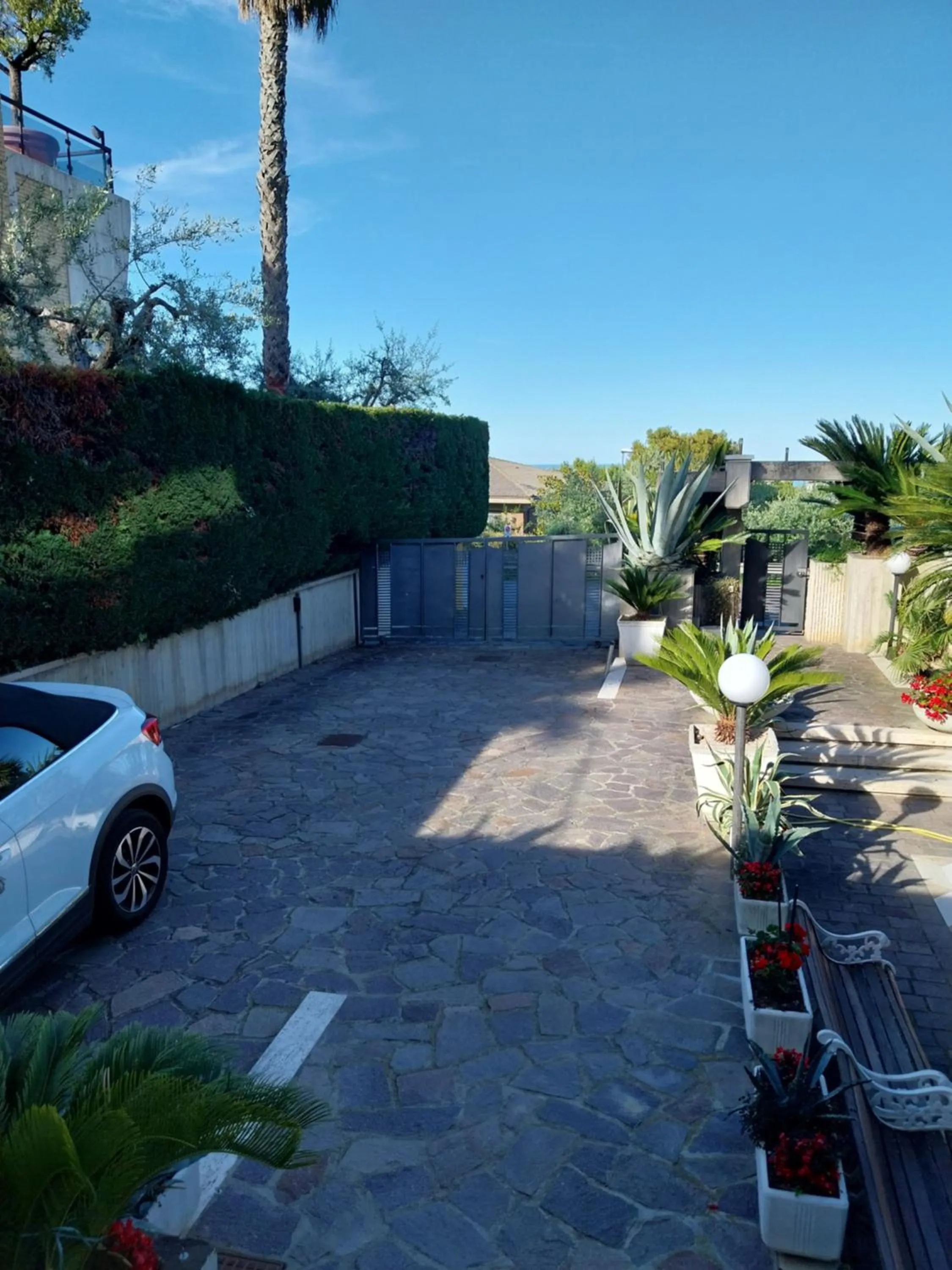 Parking in Villa Angela