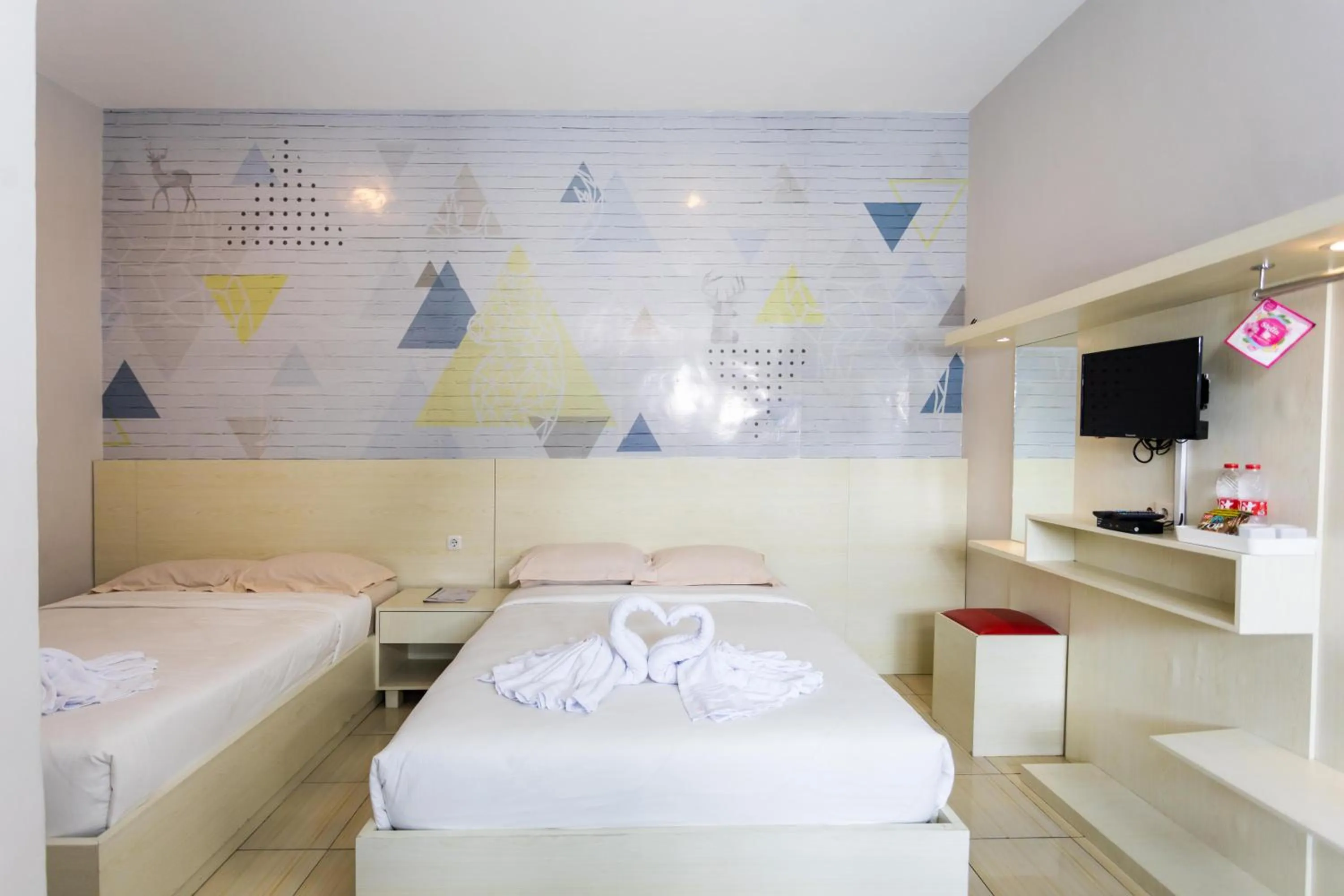 Photo of the whole room, Bed in Batuque Town Villa