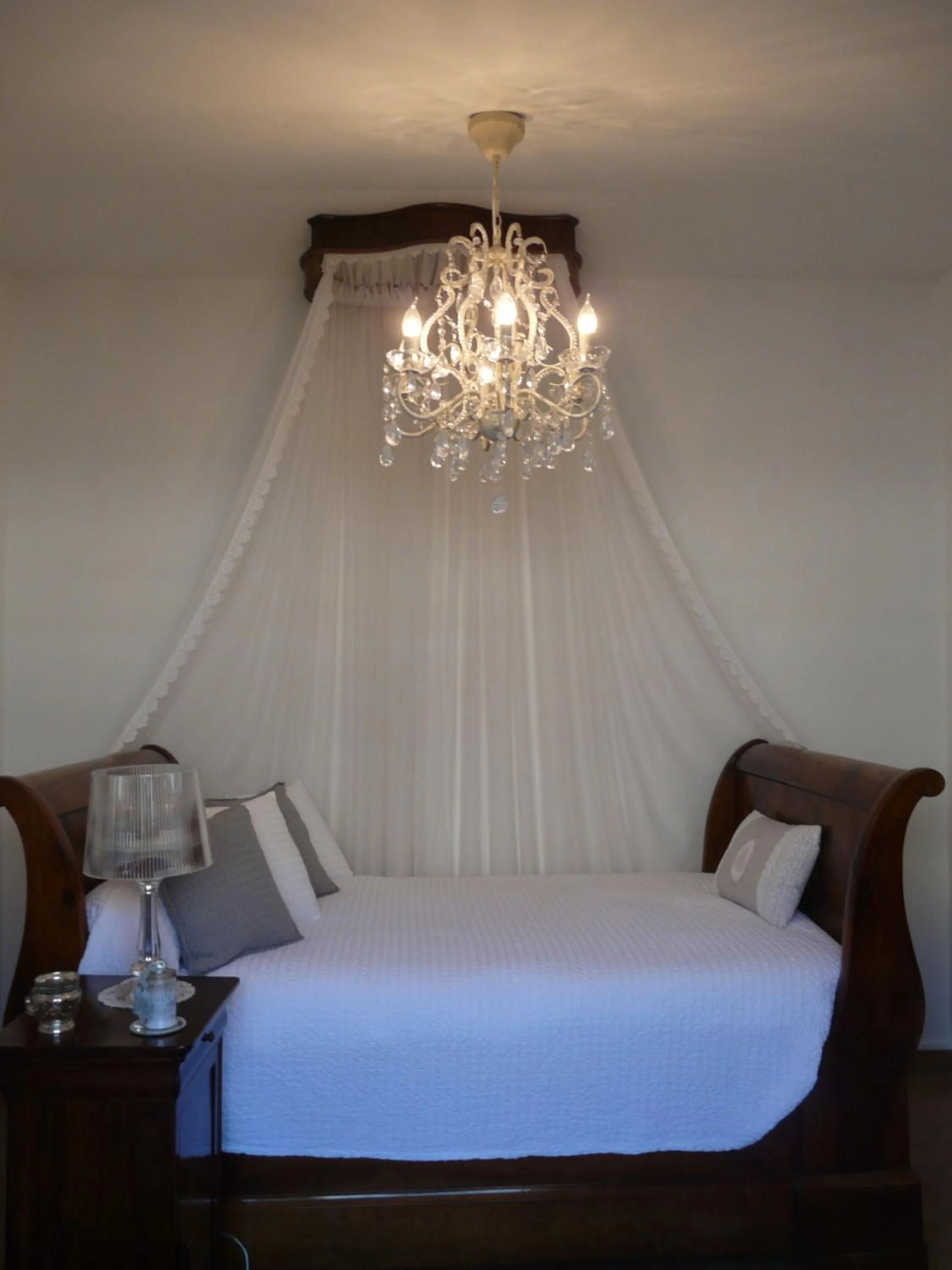 Bedroom, Bed in MAISON Classée 3*