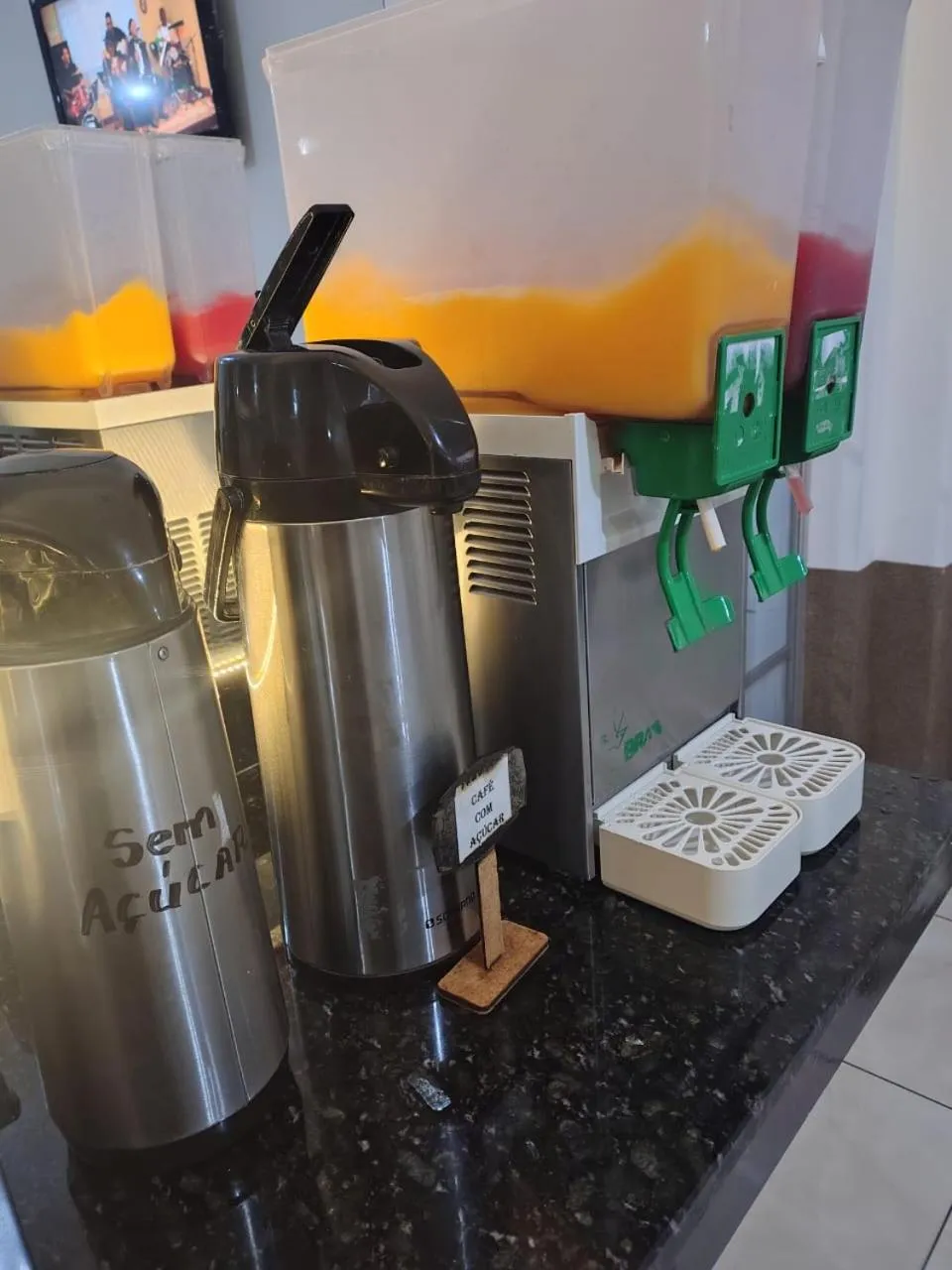 Hotel Portela III - Aprox 600m do Thermas dos Laranjais e Hot Beach