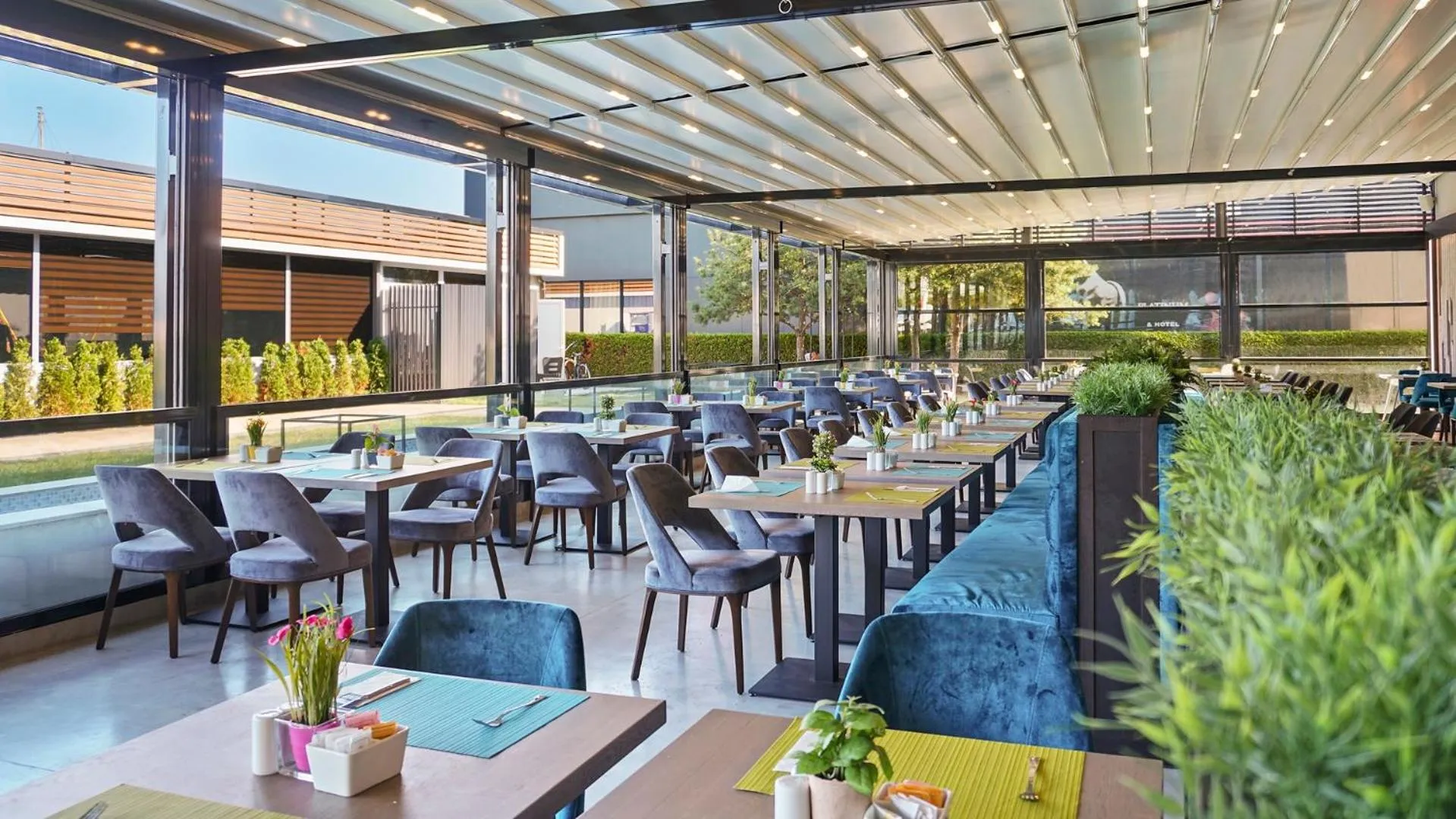 Restaurant/places to eat in DIT Evrika Beach Club Hotel - All Inclusive