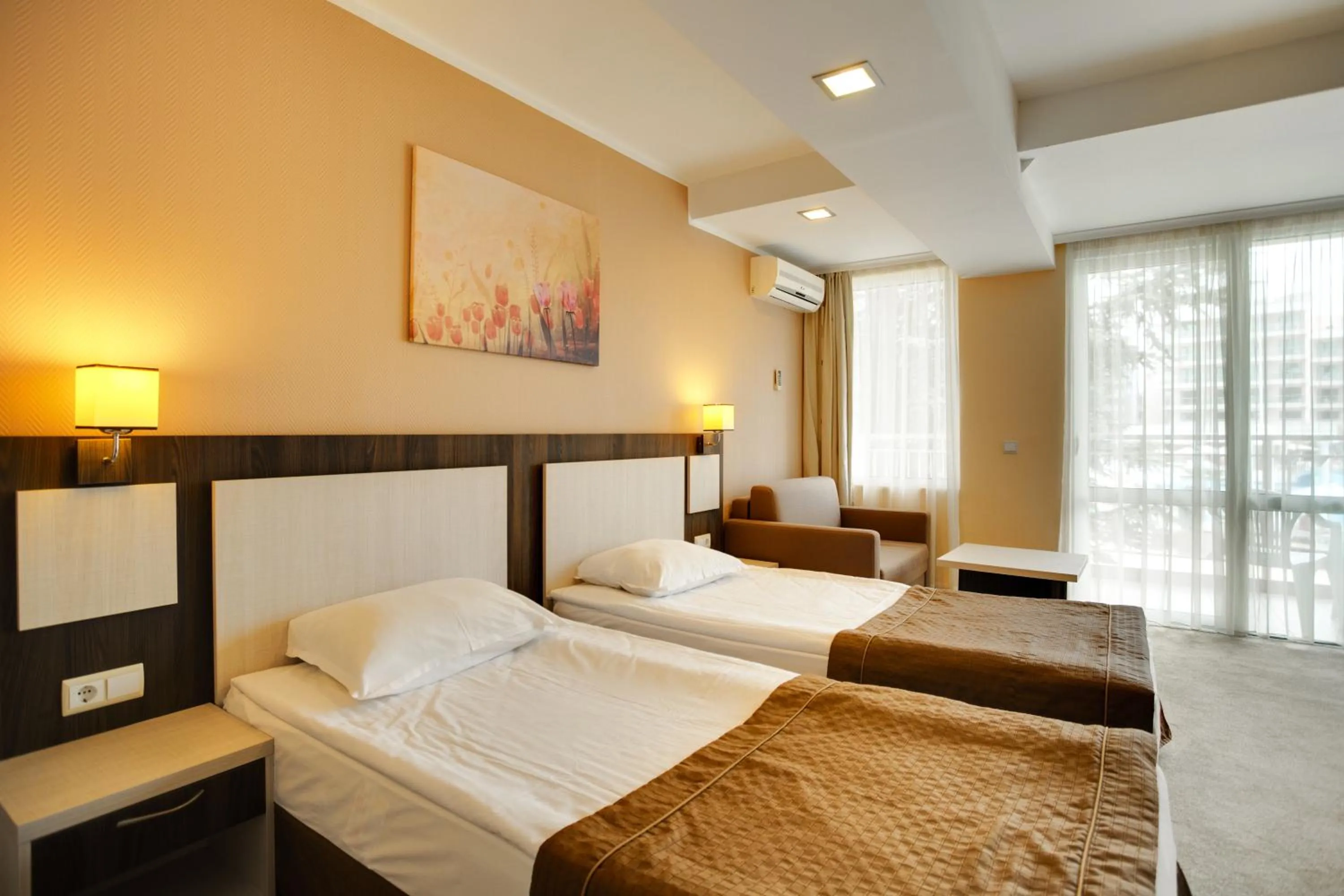 Photo of the whole room, Bed in DIT Evrika Beach Club Hotel - All Inclusive