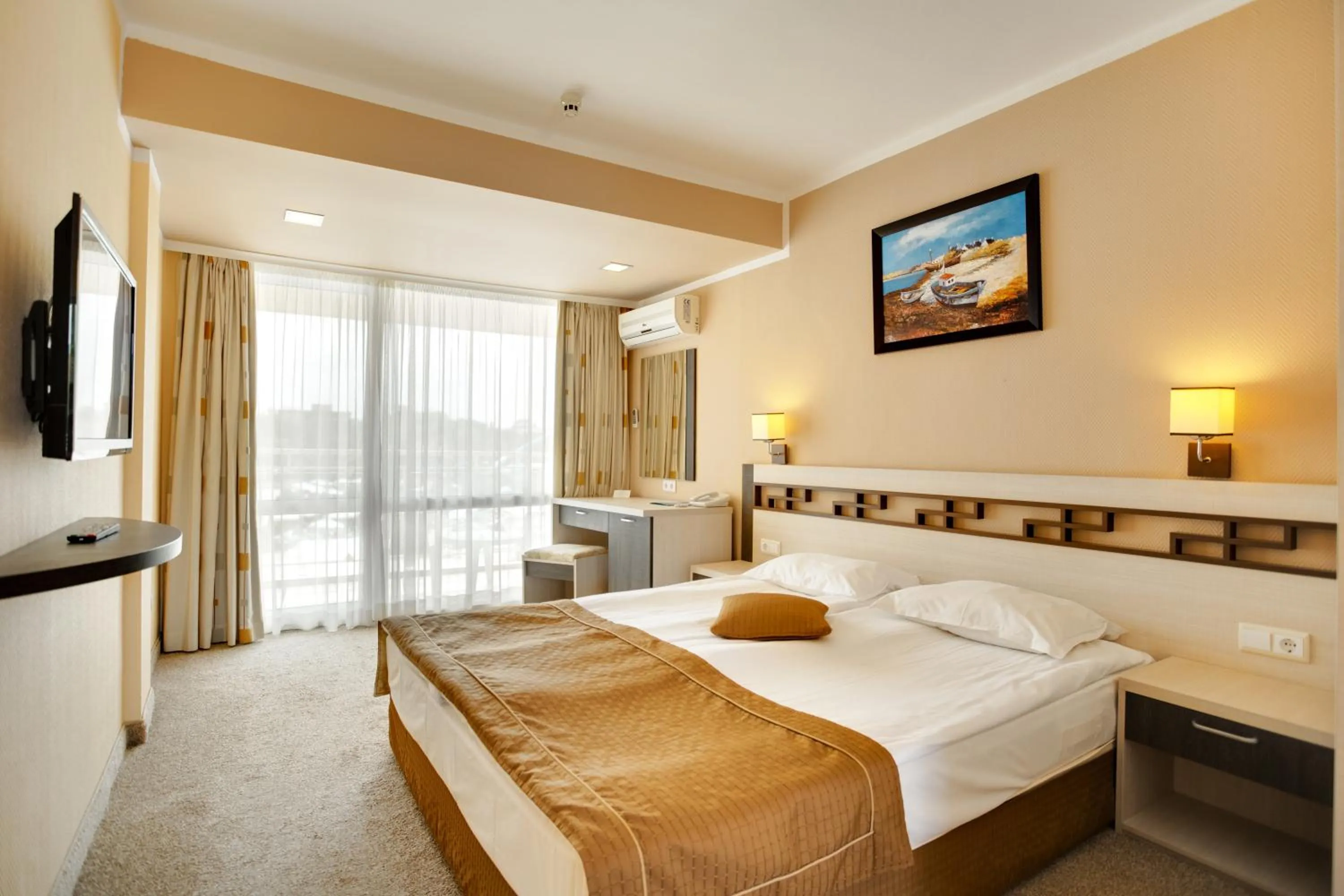 Bed in DIT Evrika Beach Club Hotel - All Inclusive