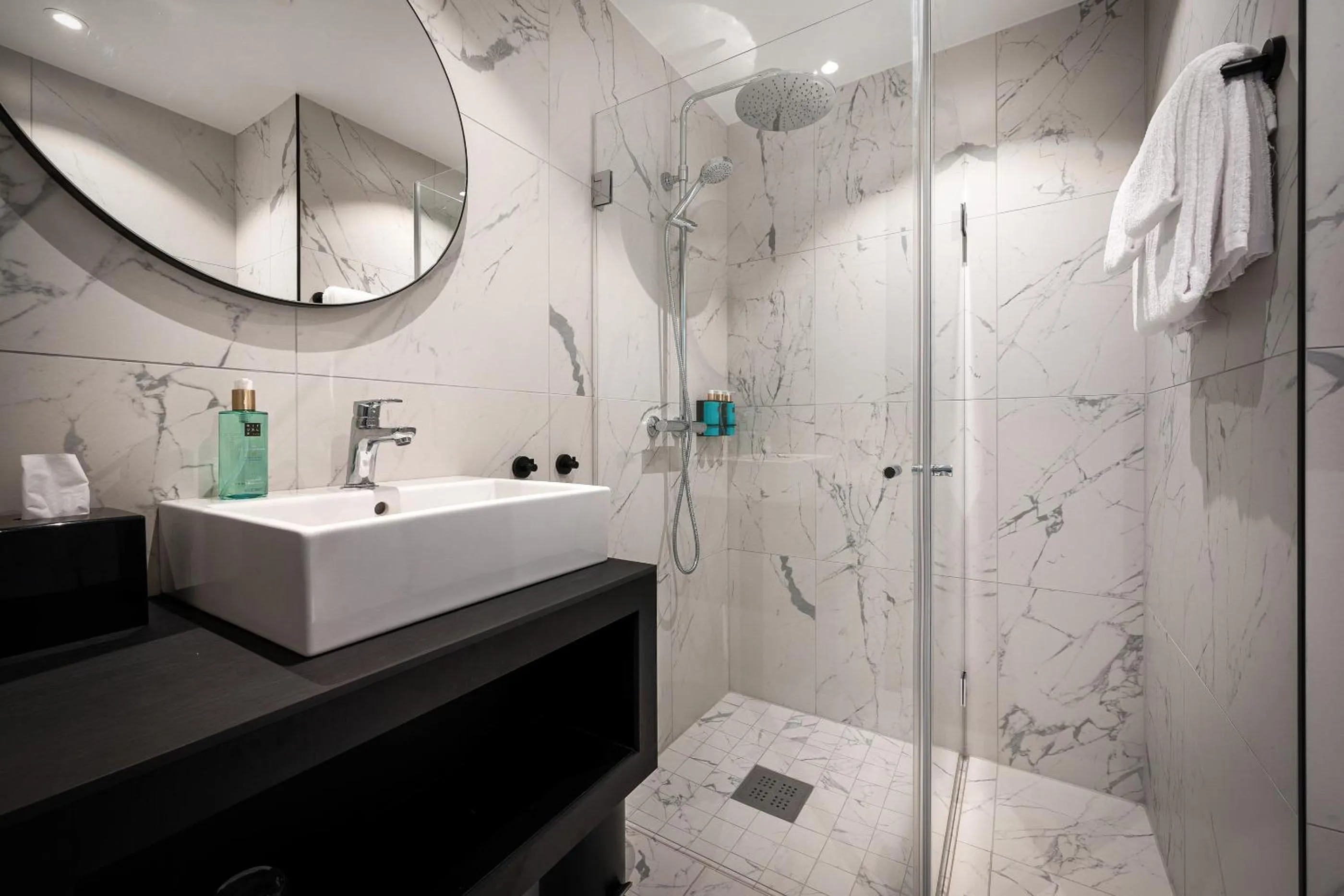 Bathroom in Karl Johan Hotel