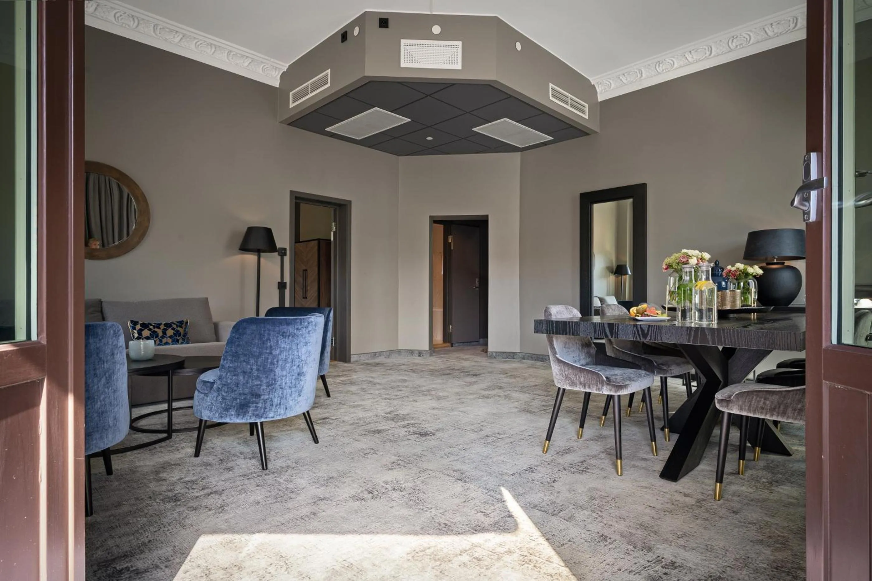 Seating area in Karl Johan Hotel