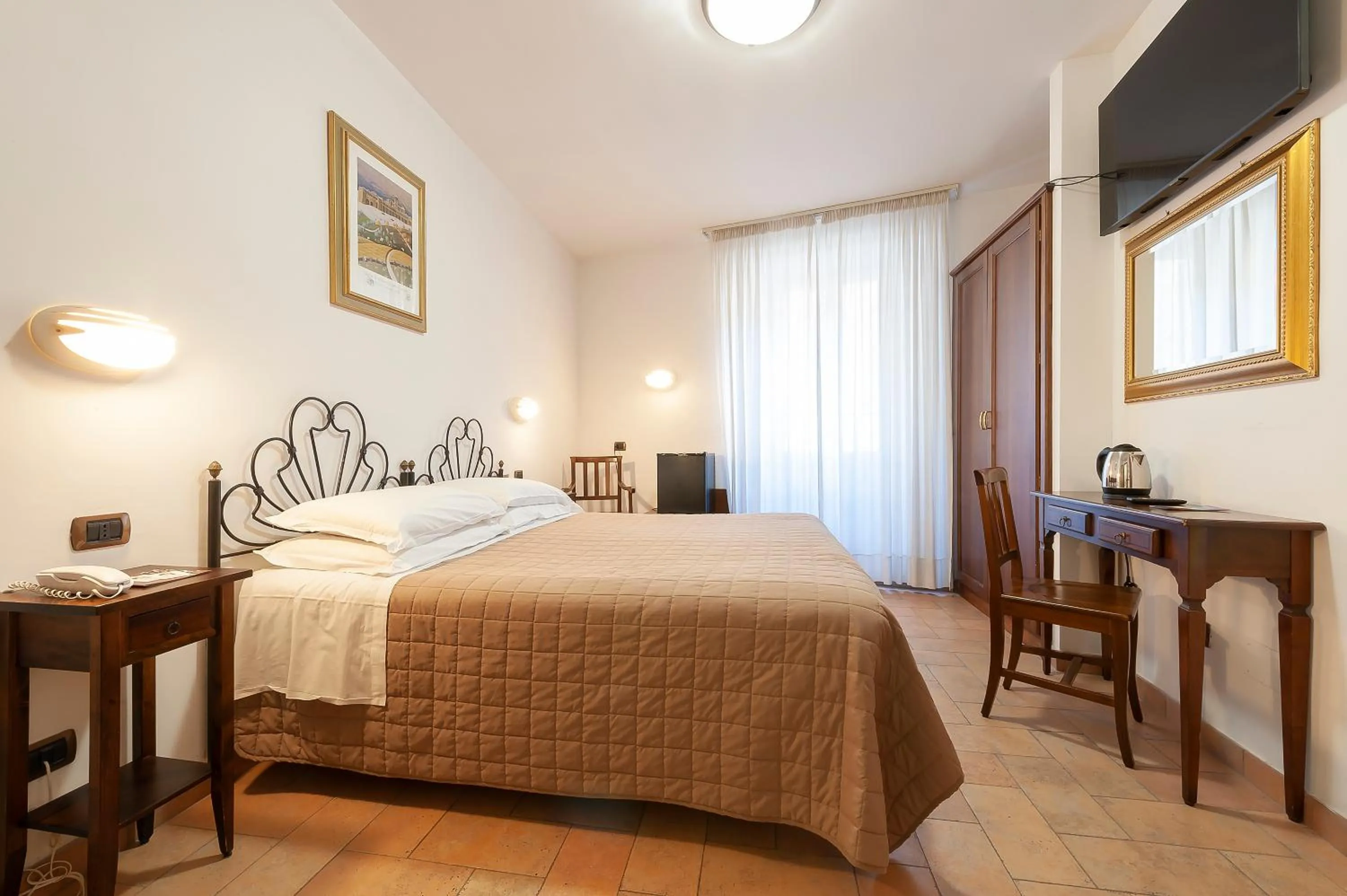 Bedroom, Bed in Hotel Sole