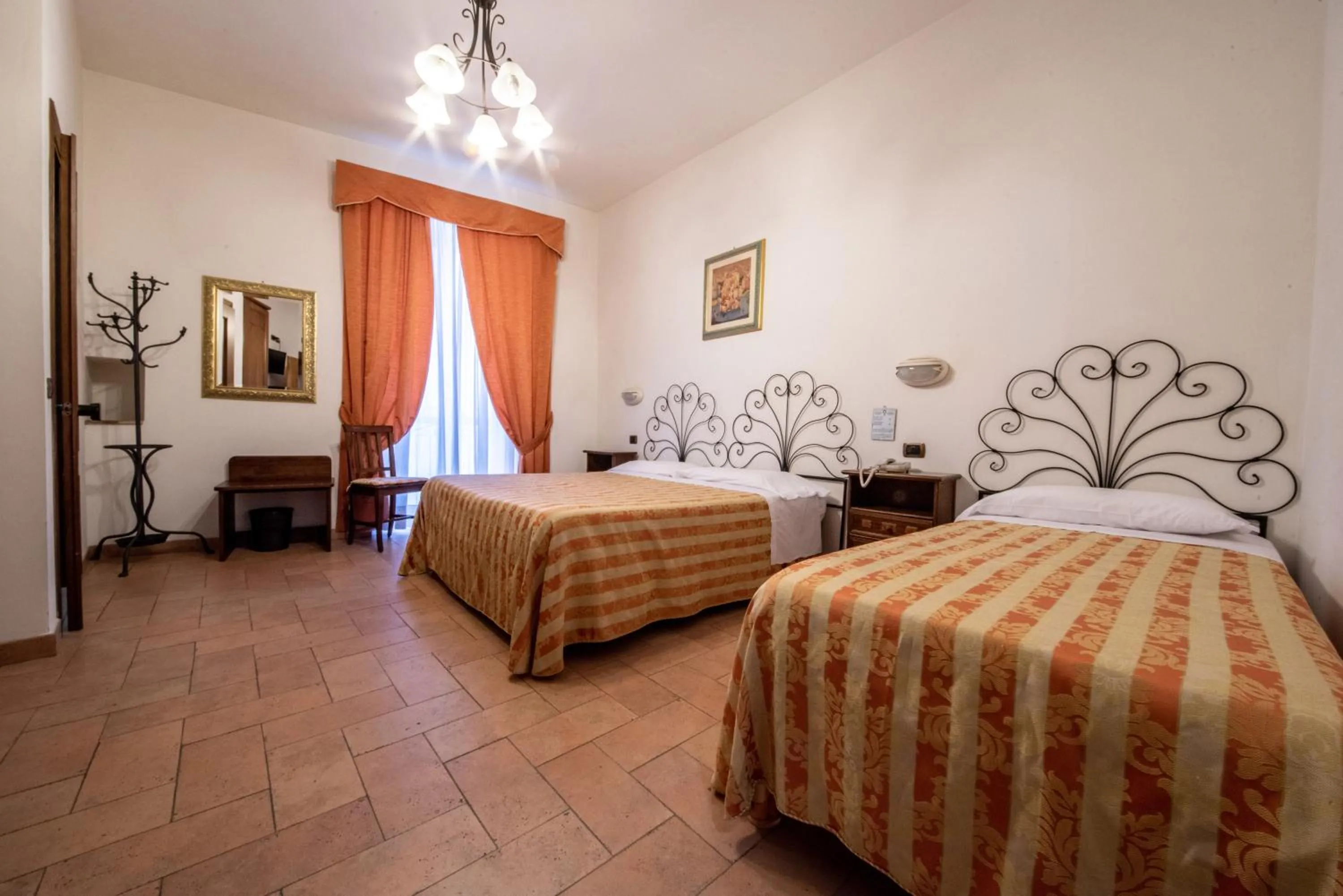 Bedroom, Bed in Hotel Sole