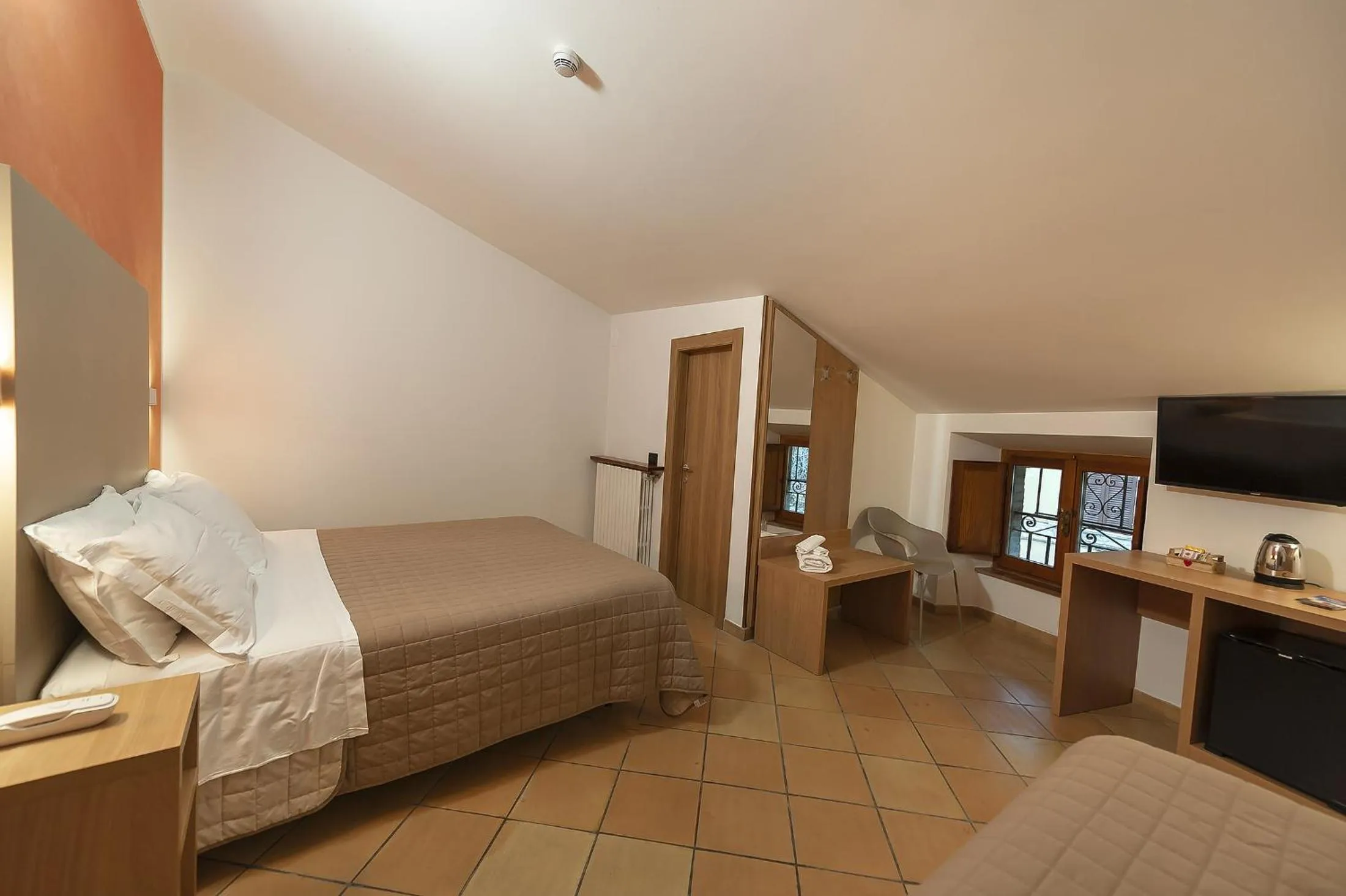 Bedroom, Bed in Hotel Sole