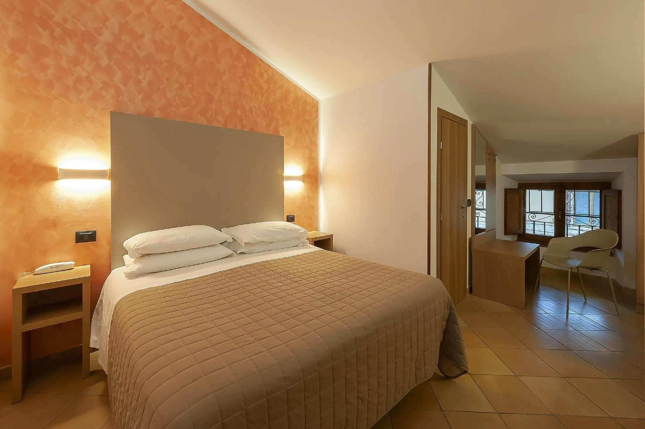 Bedroom, Bed in Hotel Sole