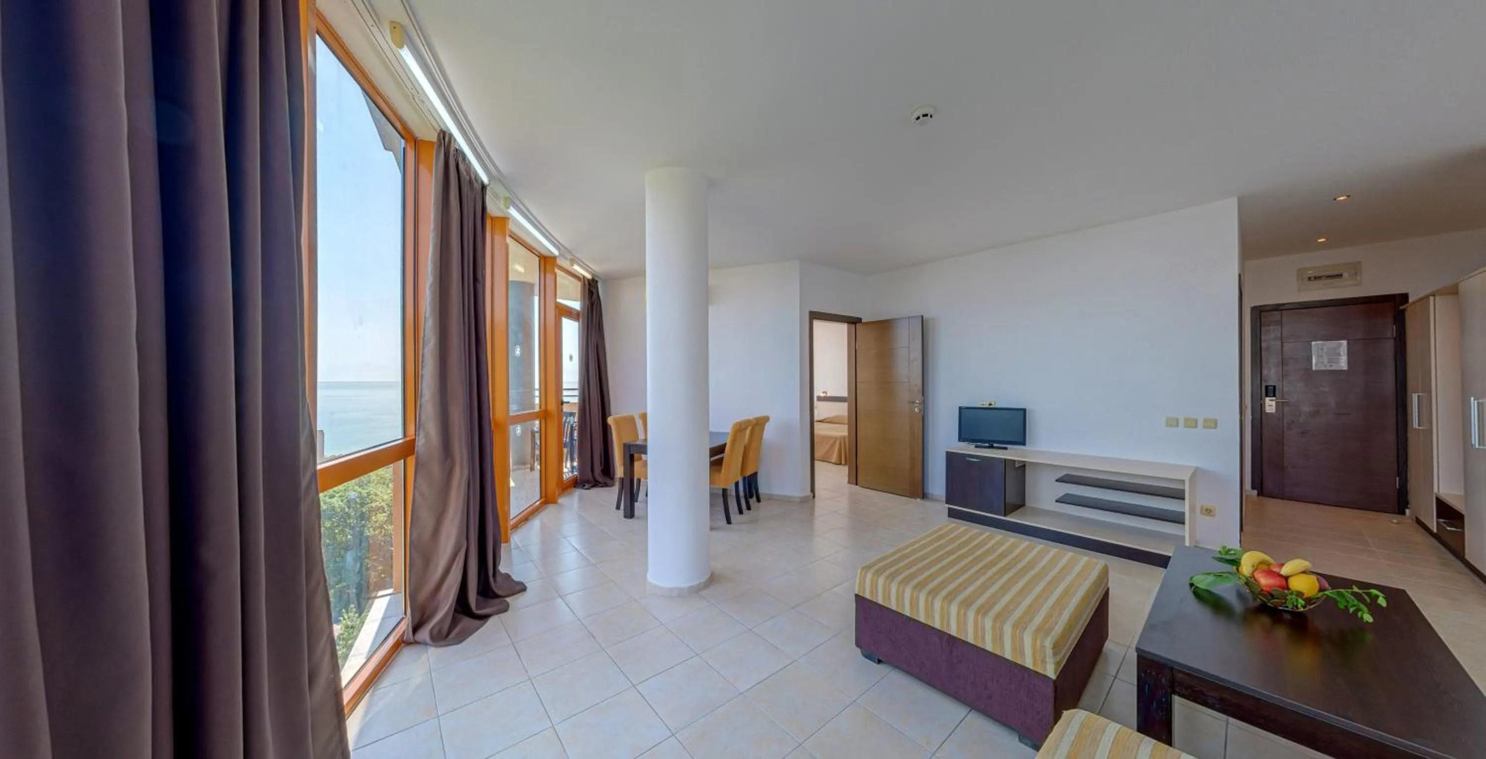 Living room in Hotel Sunrise Golden Sands