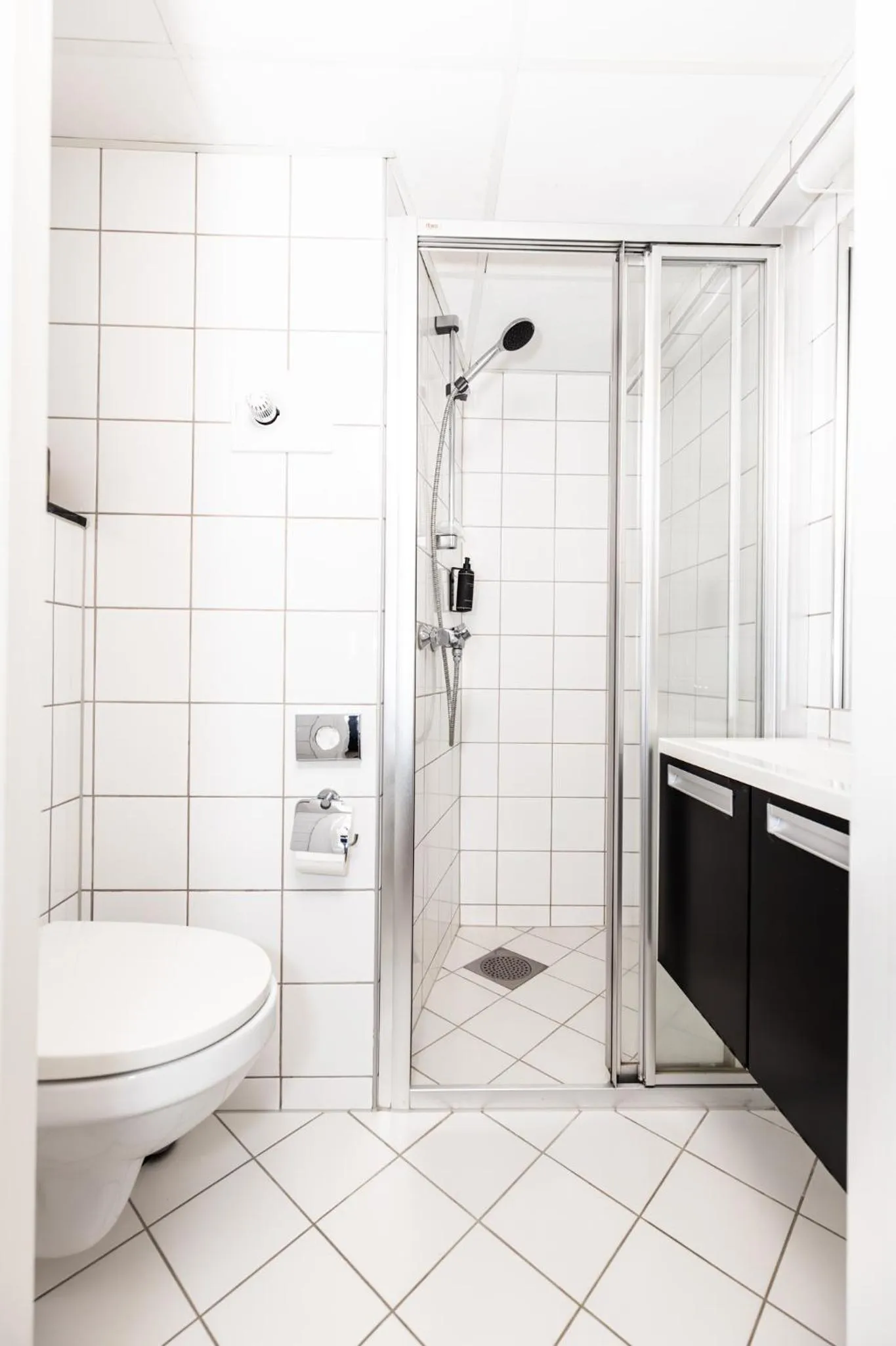 Shower in Thon Hotel Backlund