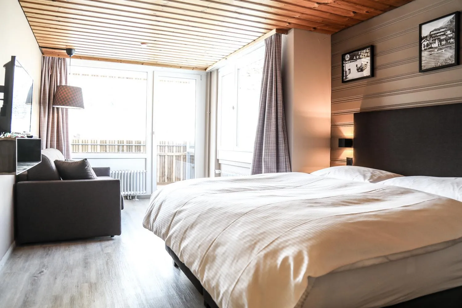 Photo of the whole room in Hotel Provisorium13