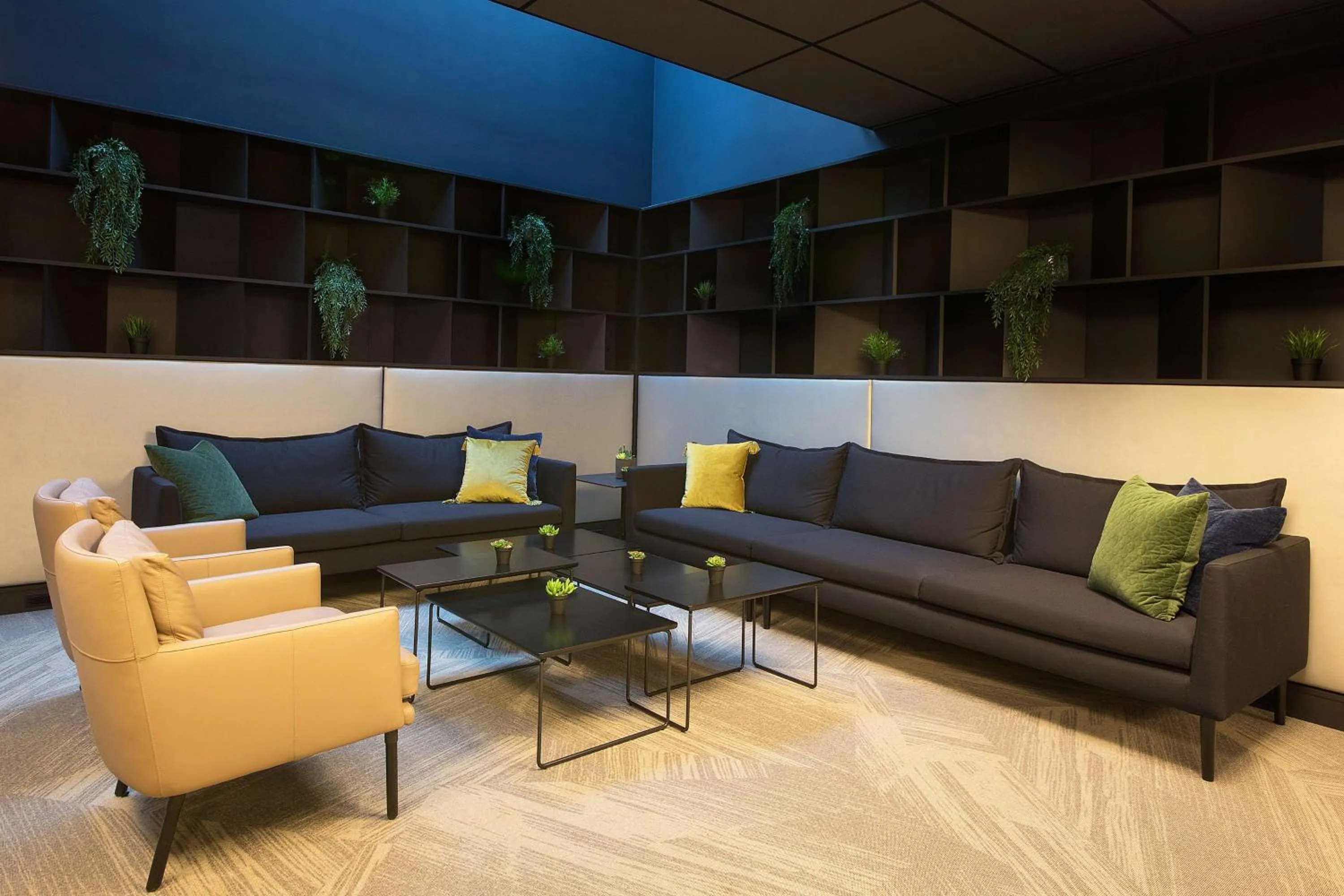 Lounge or bar in Park Inn by Radisson Oslo Airport Hotel West