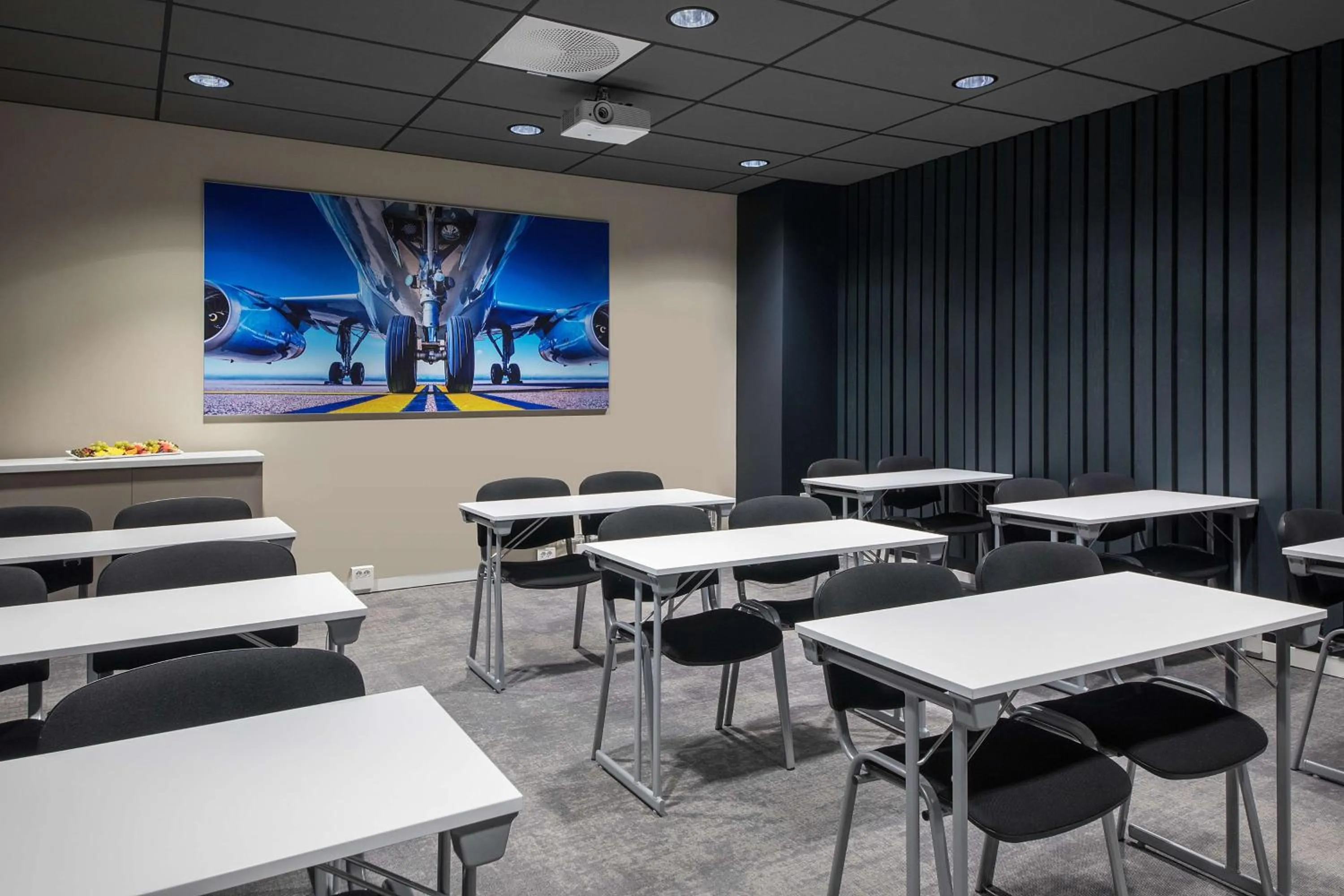 Meeting/conference room in Park Inn by Radisson Oslo Airport Hotel West
