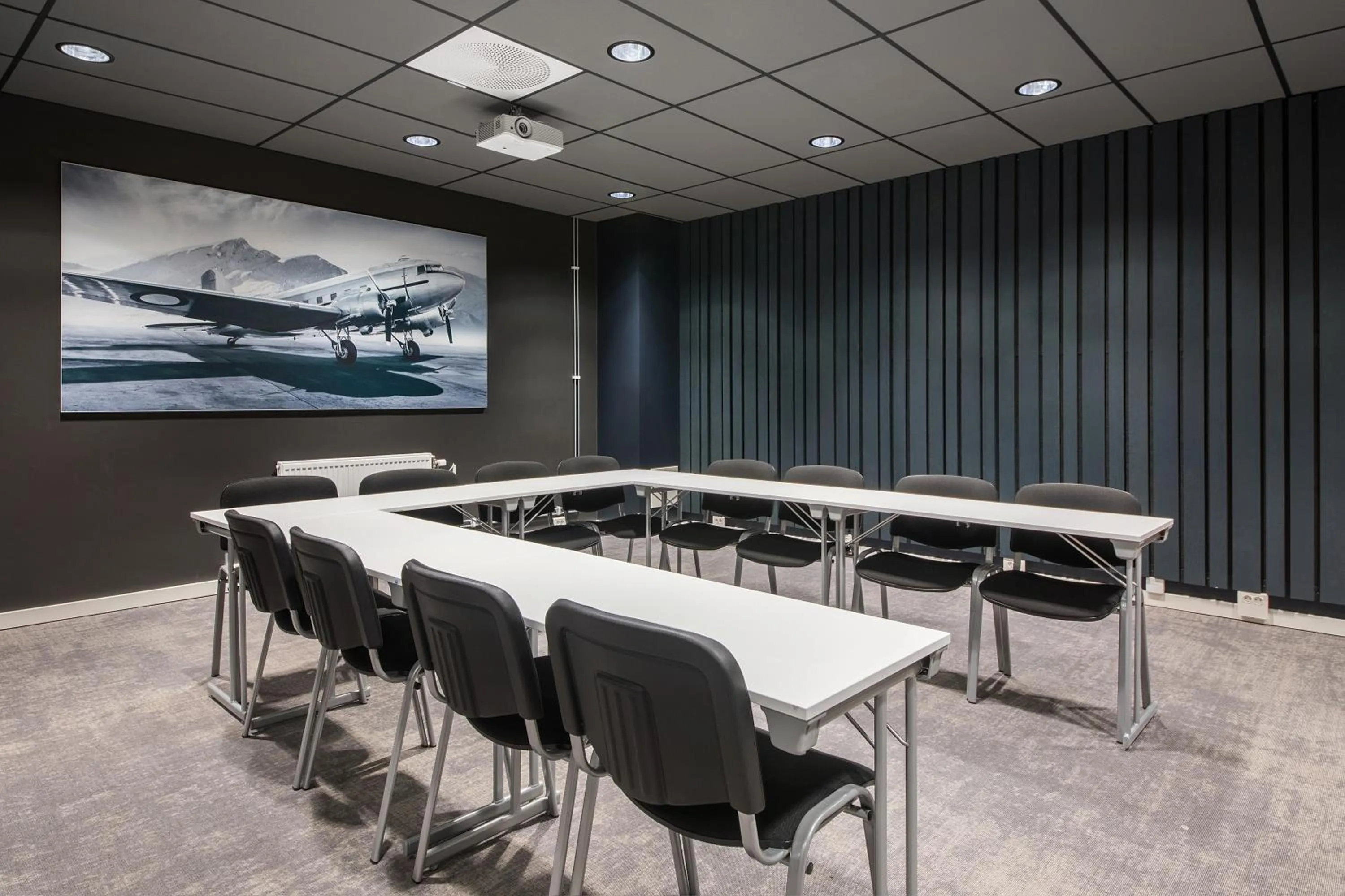 Meeting/conference room in Park Inn by Radisson Oslo Airport Hotel West