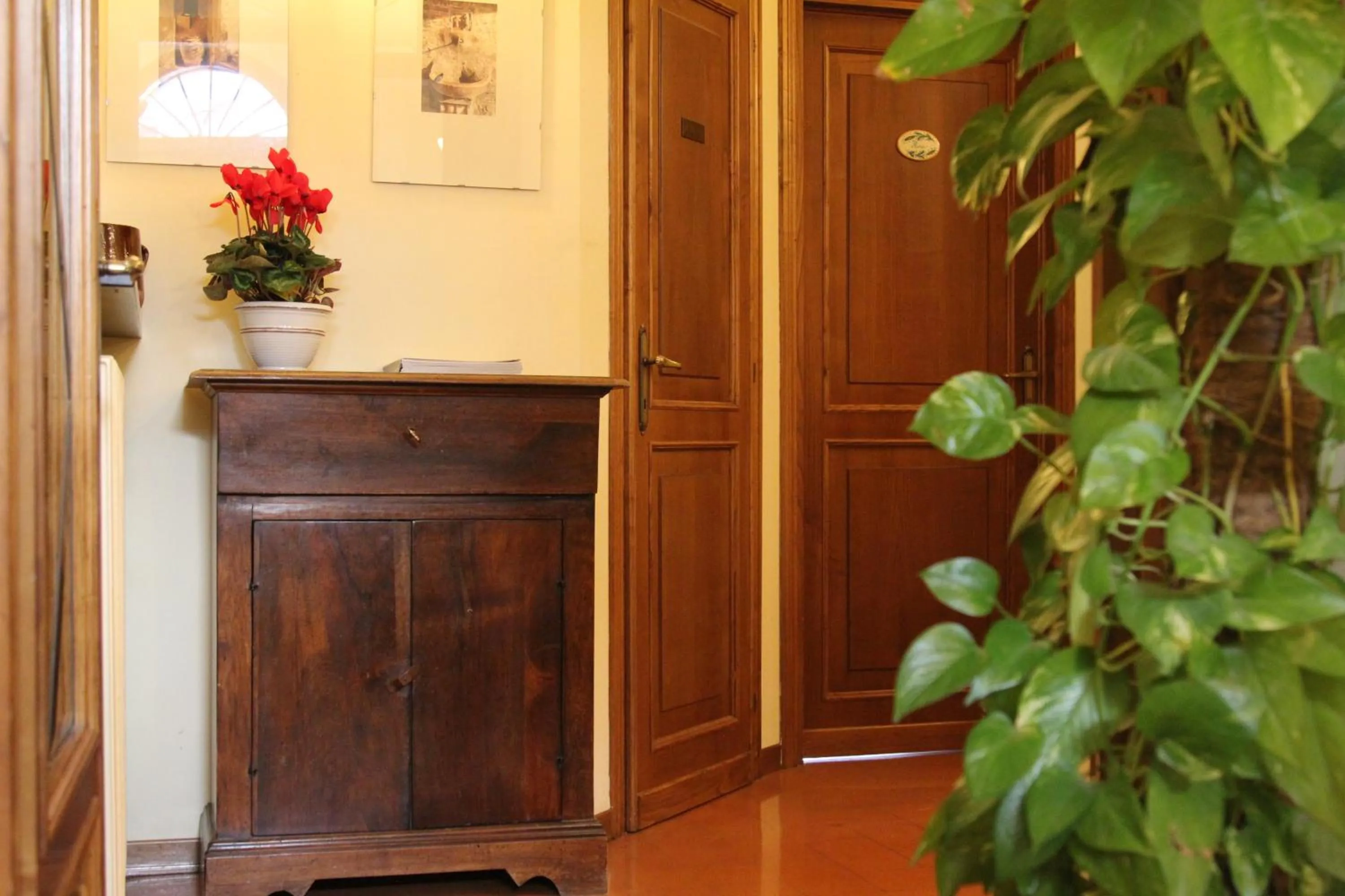 Decorative detail in Hotel Pallotta