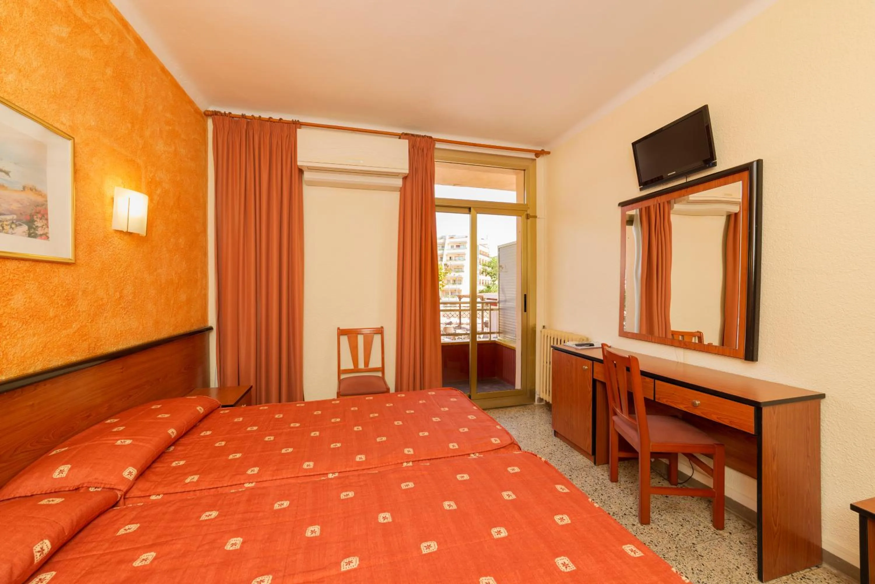 Bedroom, Bed in BLUESEA Continental