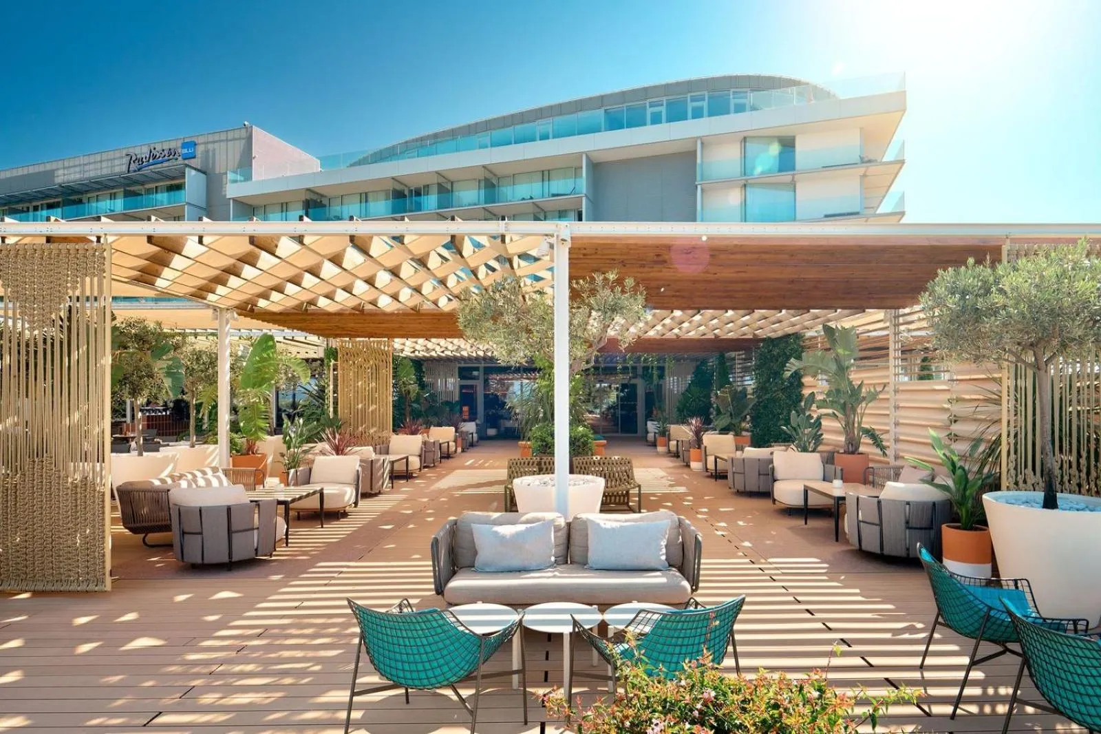 Restaurant/places to eat in Radisson Blu Resort & Spa