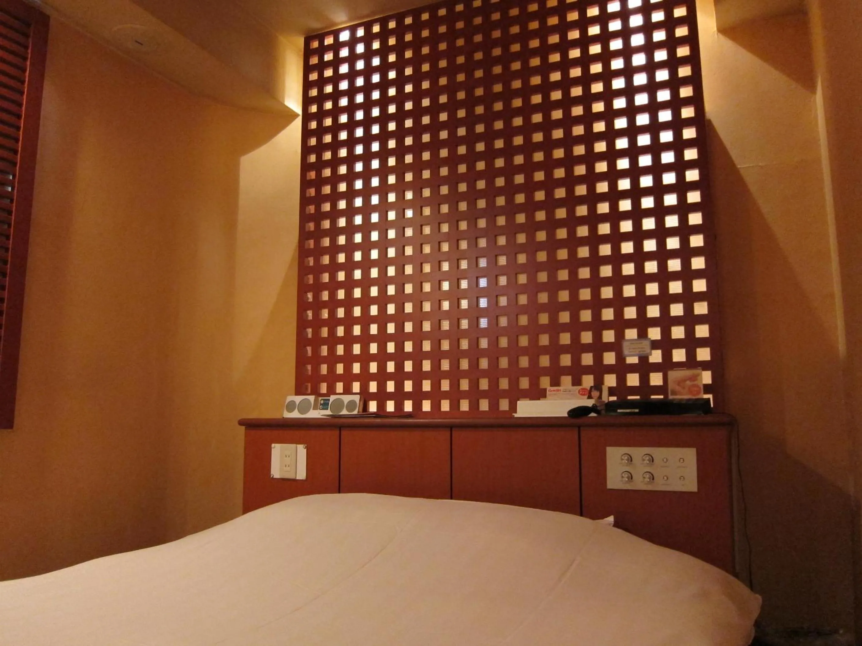 Bed in Hotel Rplus