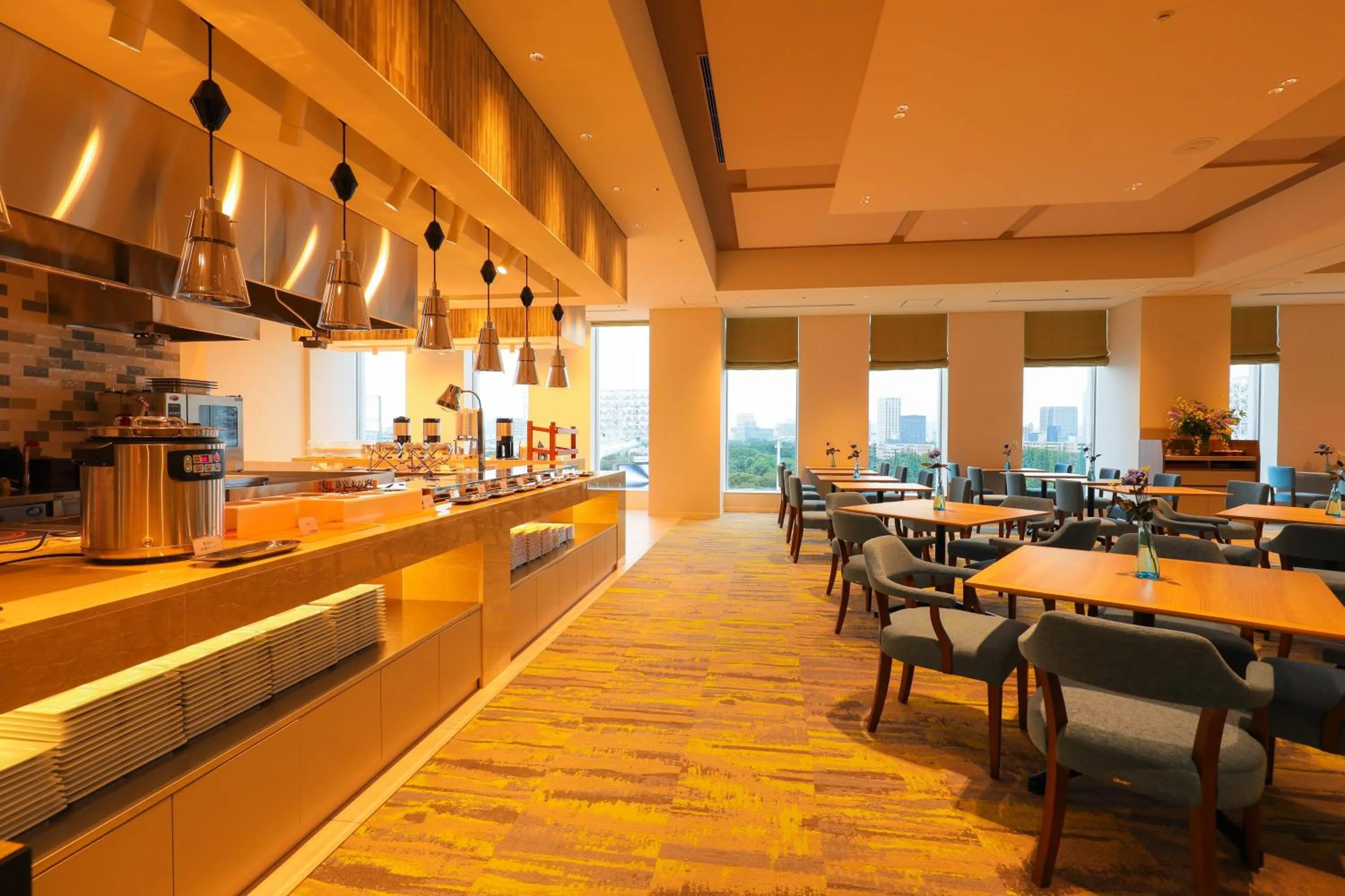 Restaurant/places to eat in Nihon Seinenkan Hotel