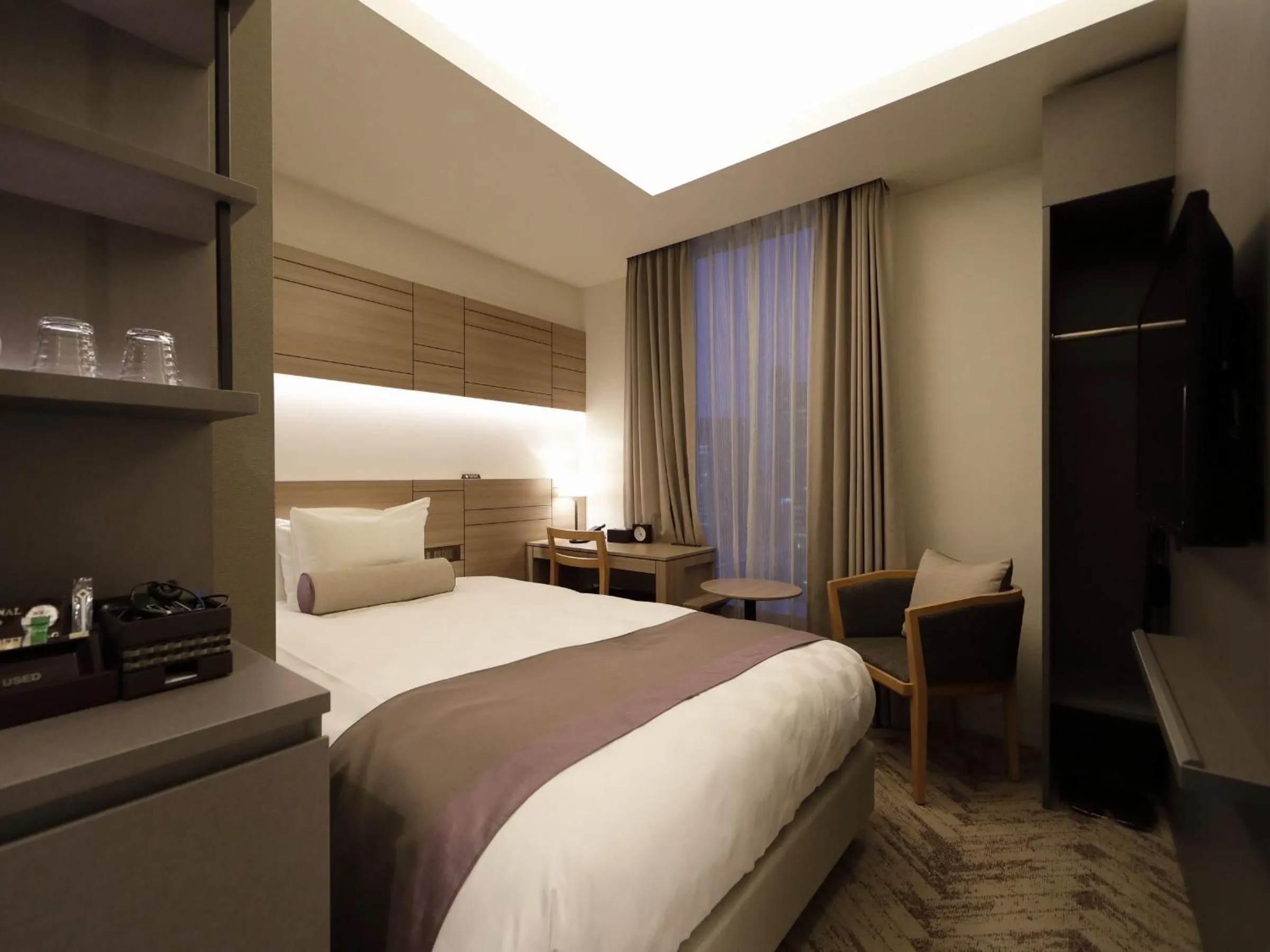 Photo of the whole room, Bed in Nihon Seinenkan Hotel