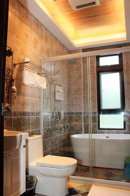 Shower in Hi Kids B&B