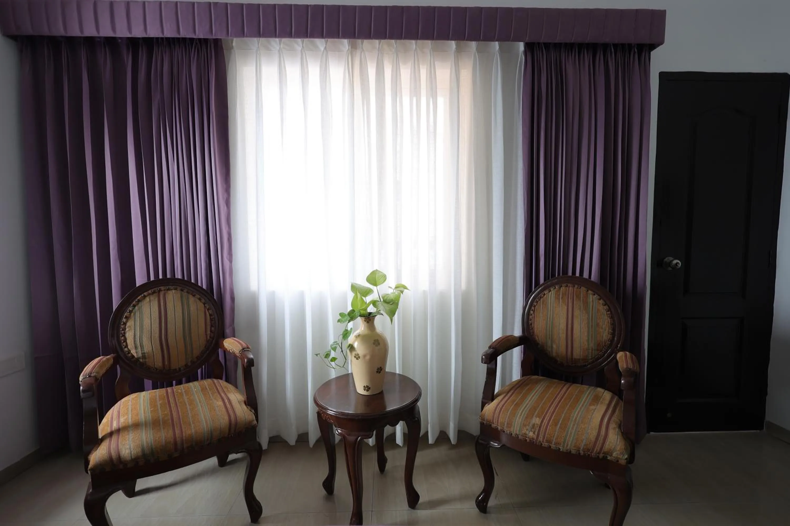 Seating area in Casa Ahaana Resort Vagator, By Lavin Hotels