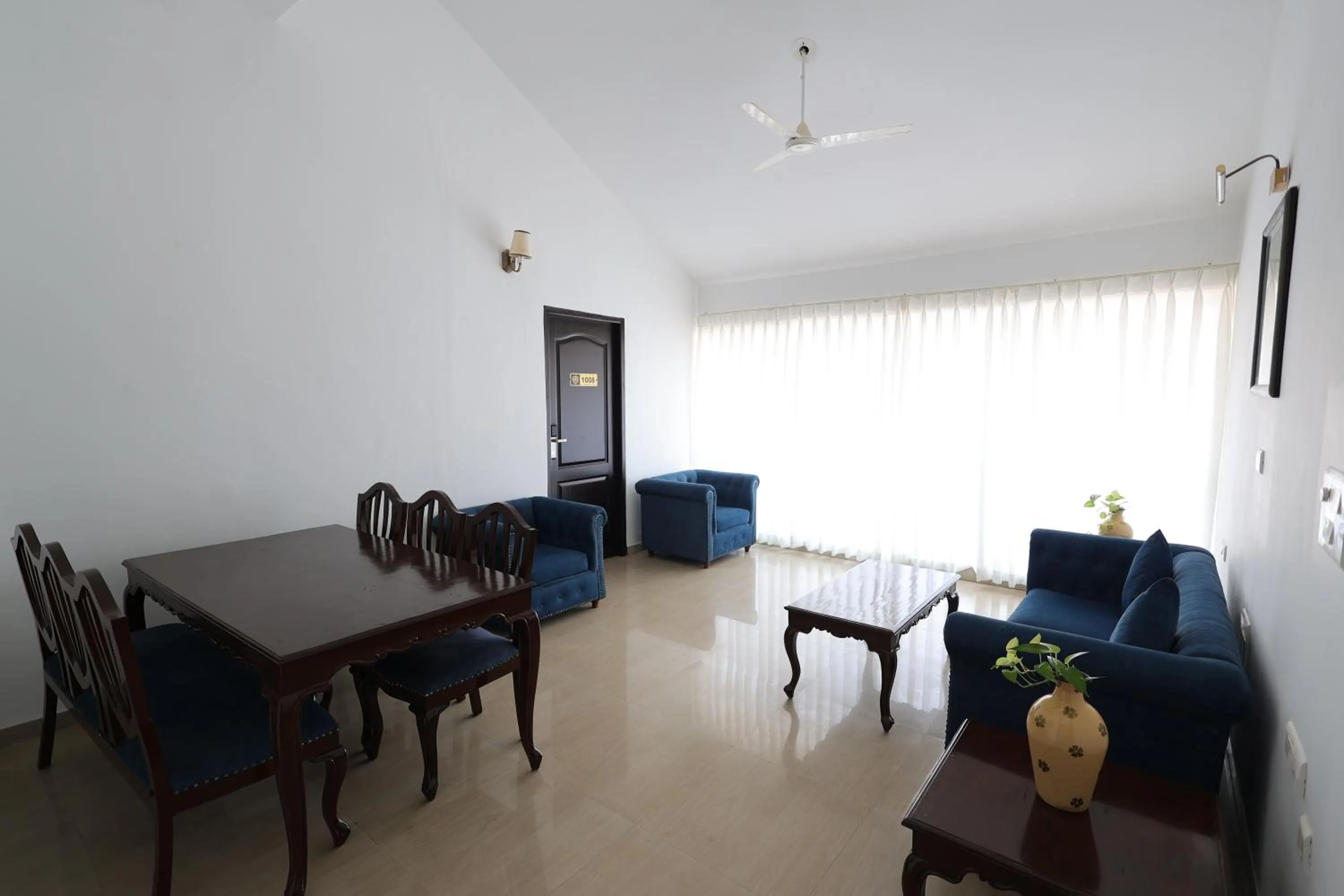 Seating area in Casa Ahaana Resort Vagator, By Lavin Hotels