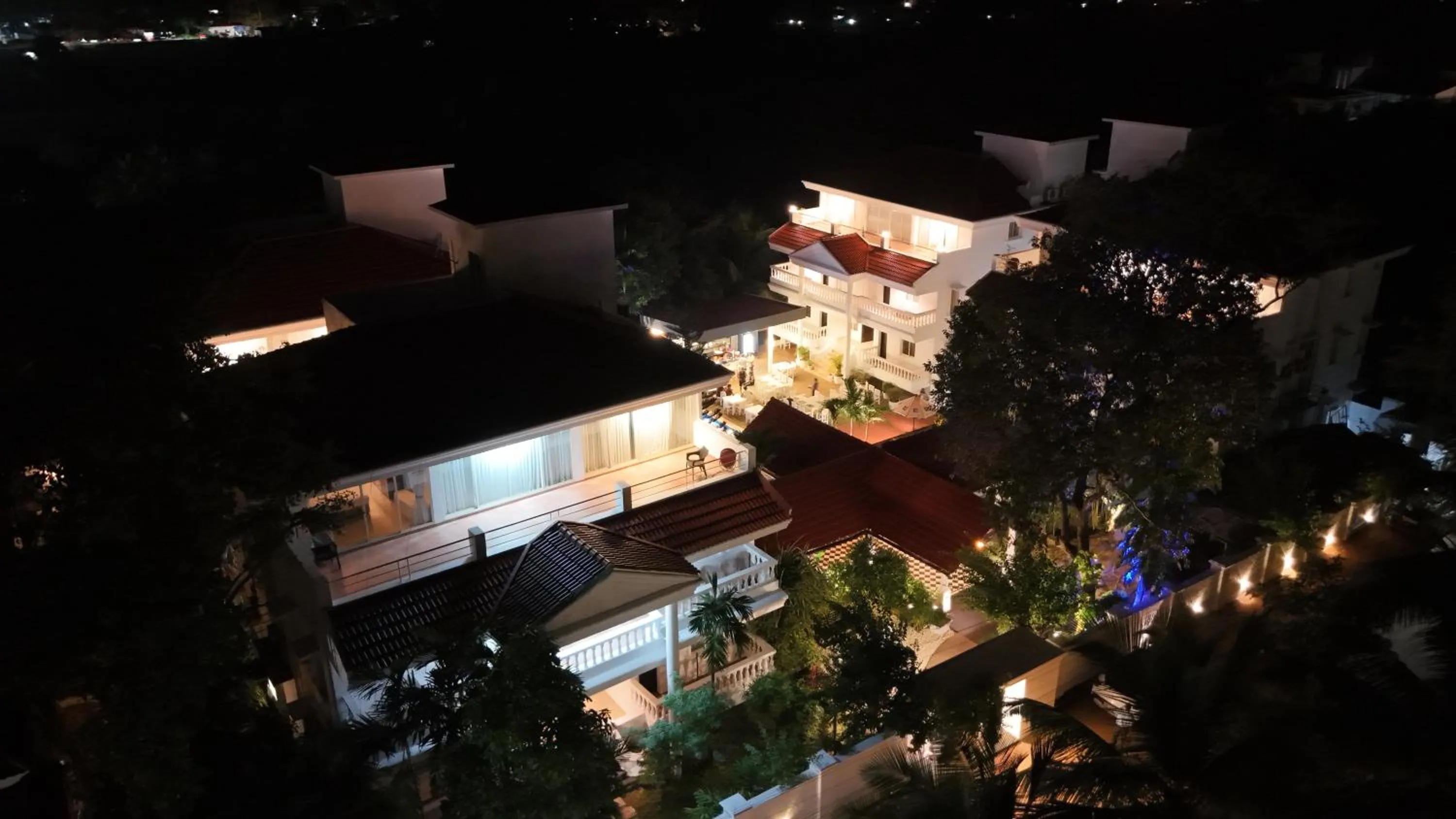 Property building in Casa Ahaana Resort Vagator, By Lavin Hotels