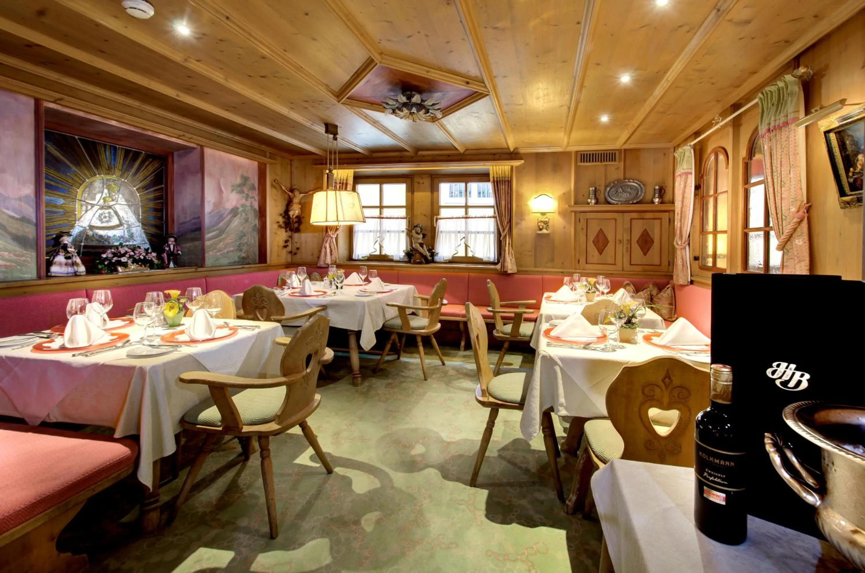 Restaurant/places to eat in Boutique-Hotel Bauer