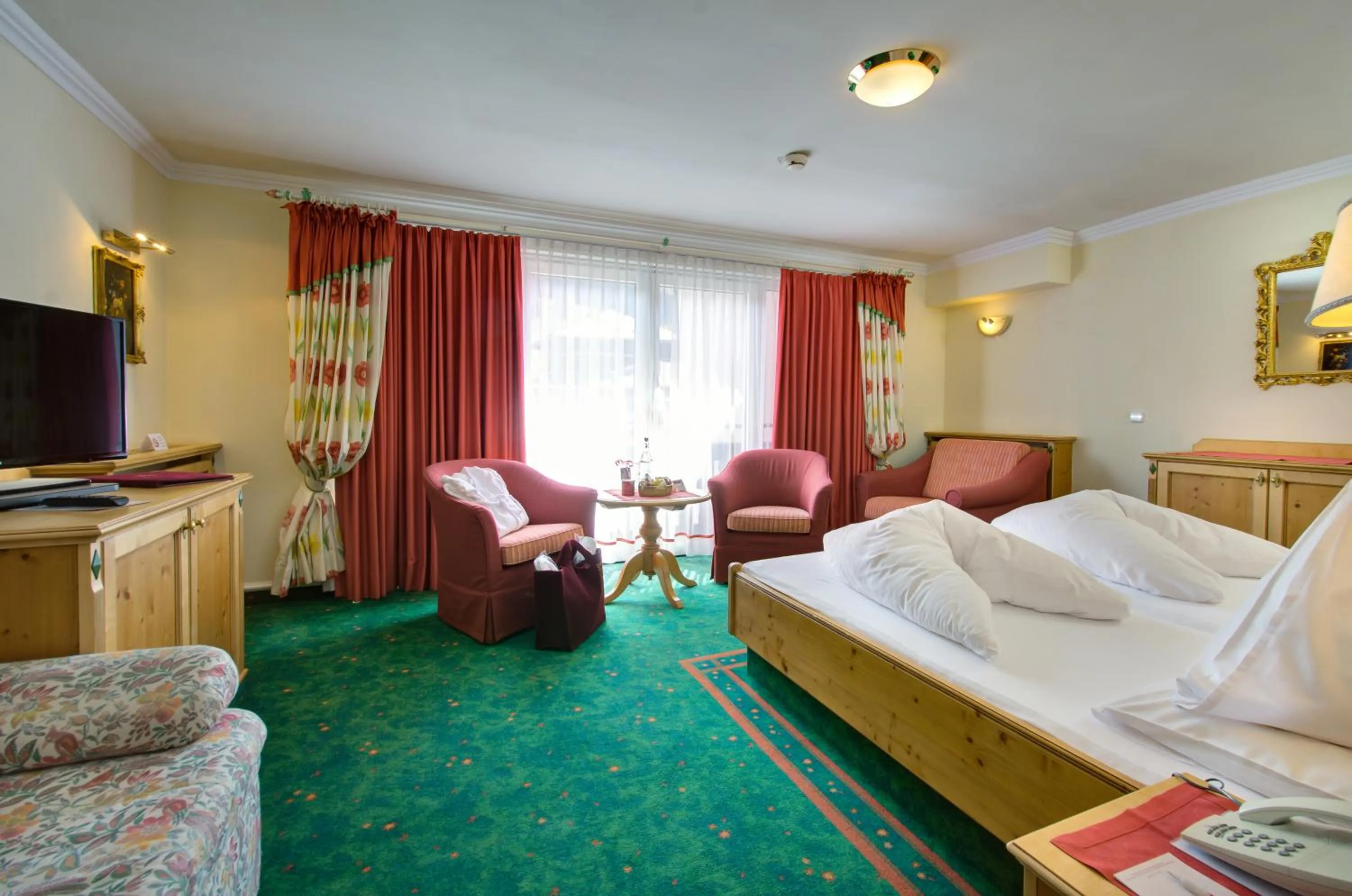 Photo of the whole room, Bed in Boutique-Hotel Bauer