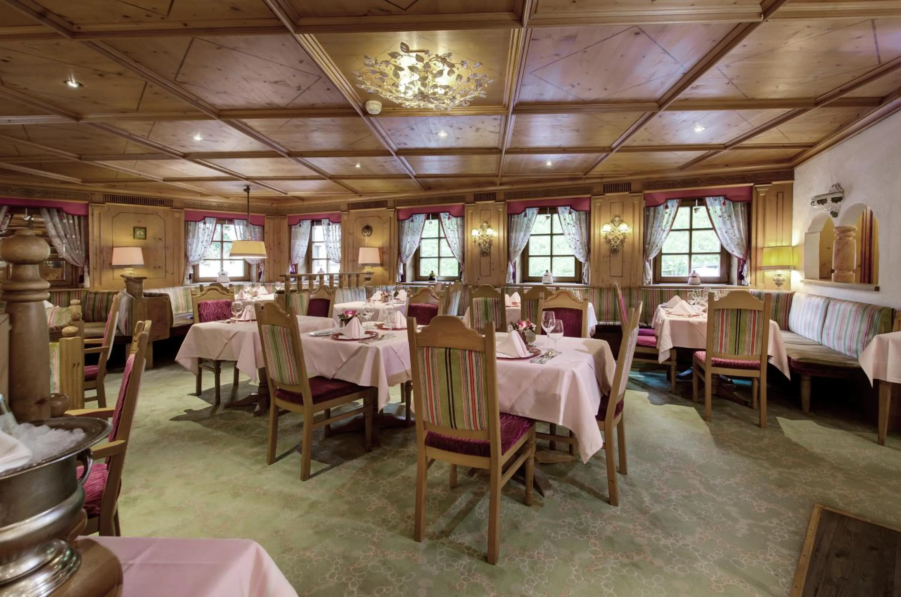 Restaurant/places to eat in Boutique-Hotel Bauer